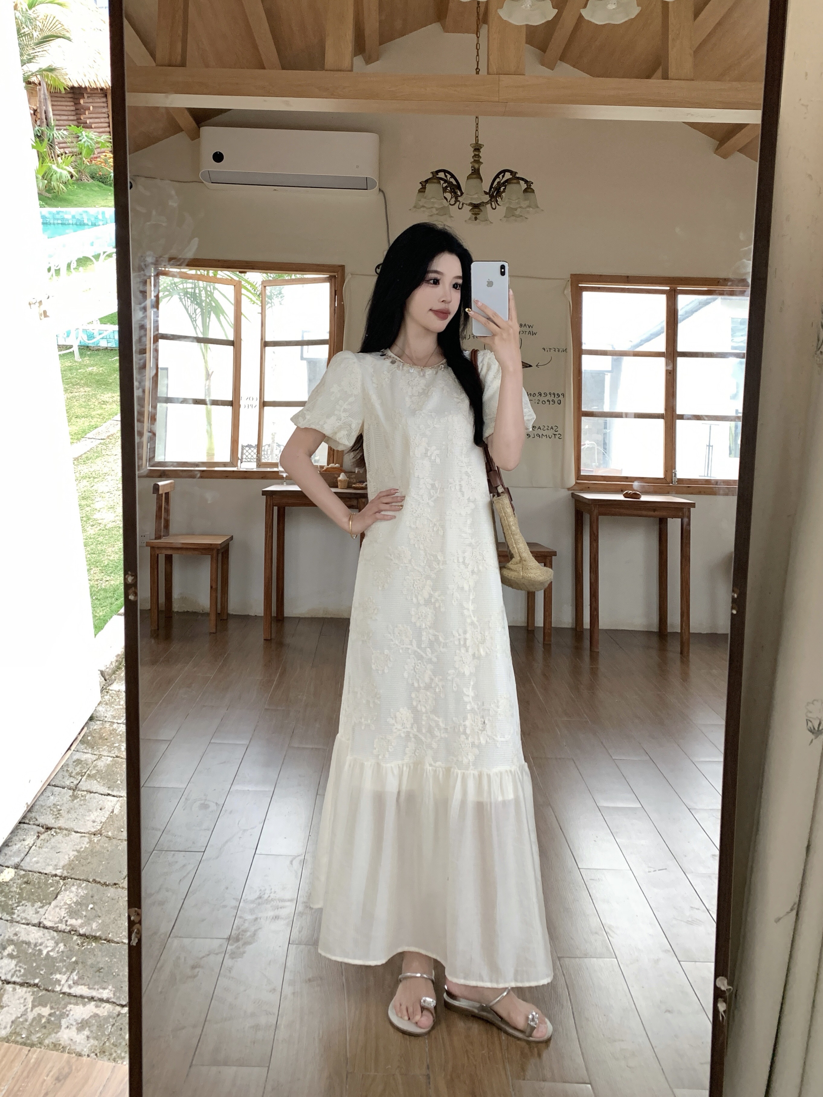 B115(6919) 法式刺绣提花流苏串贝壳领边雪纺透荷叶下摆杏连身裙