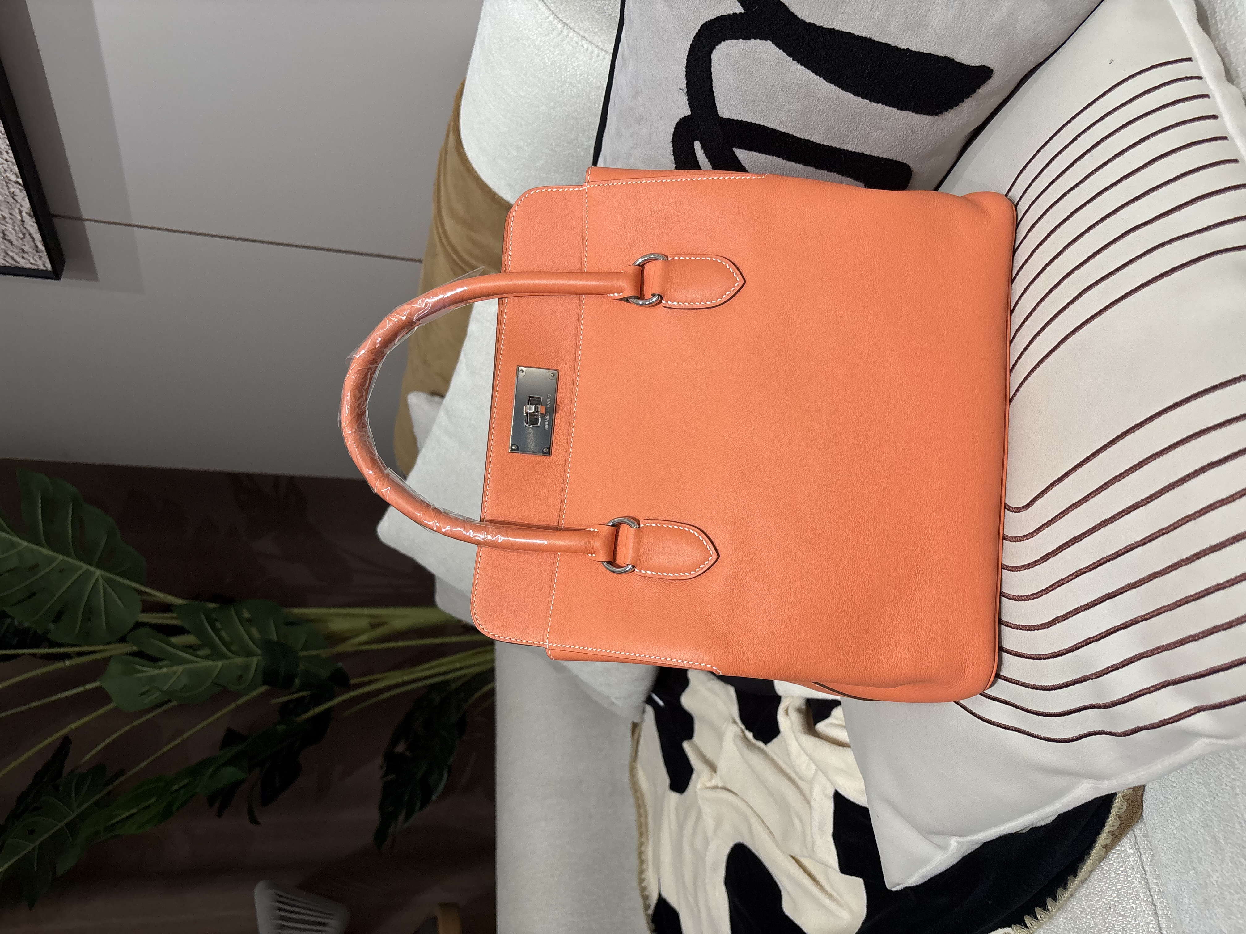 Hermes toolbox 26  Stamp [Q ] 100%Authentic,98%new ✅Key Lock✅Dust bag✅Box