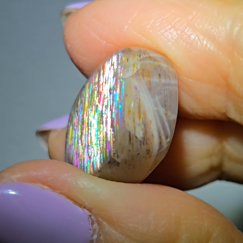 Rainbow meteor shower sunstone cabochon - SM111