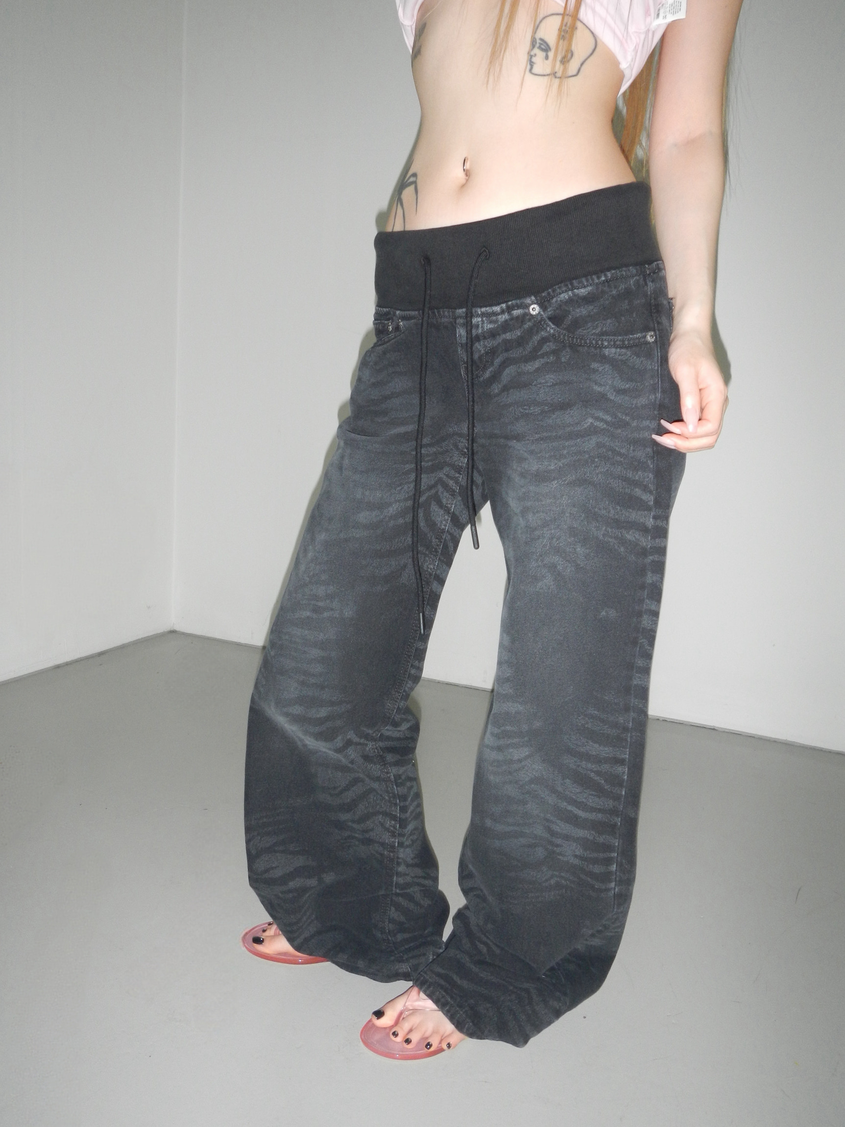 Zebra-Wash Wide Leg Denim Pants