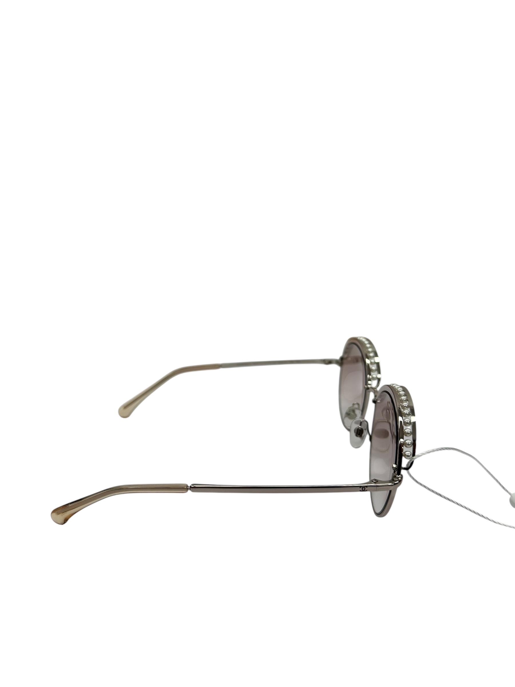 Pre-Owned CHANEL Round Pearl Sunglasses / Product Code: 080504