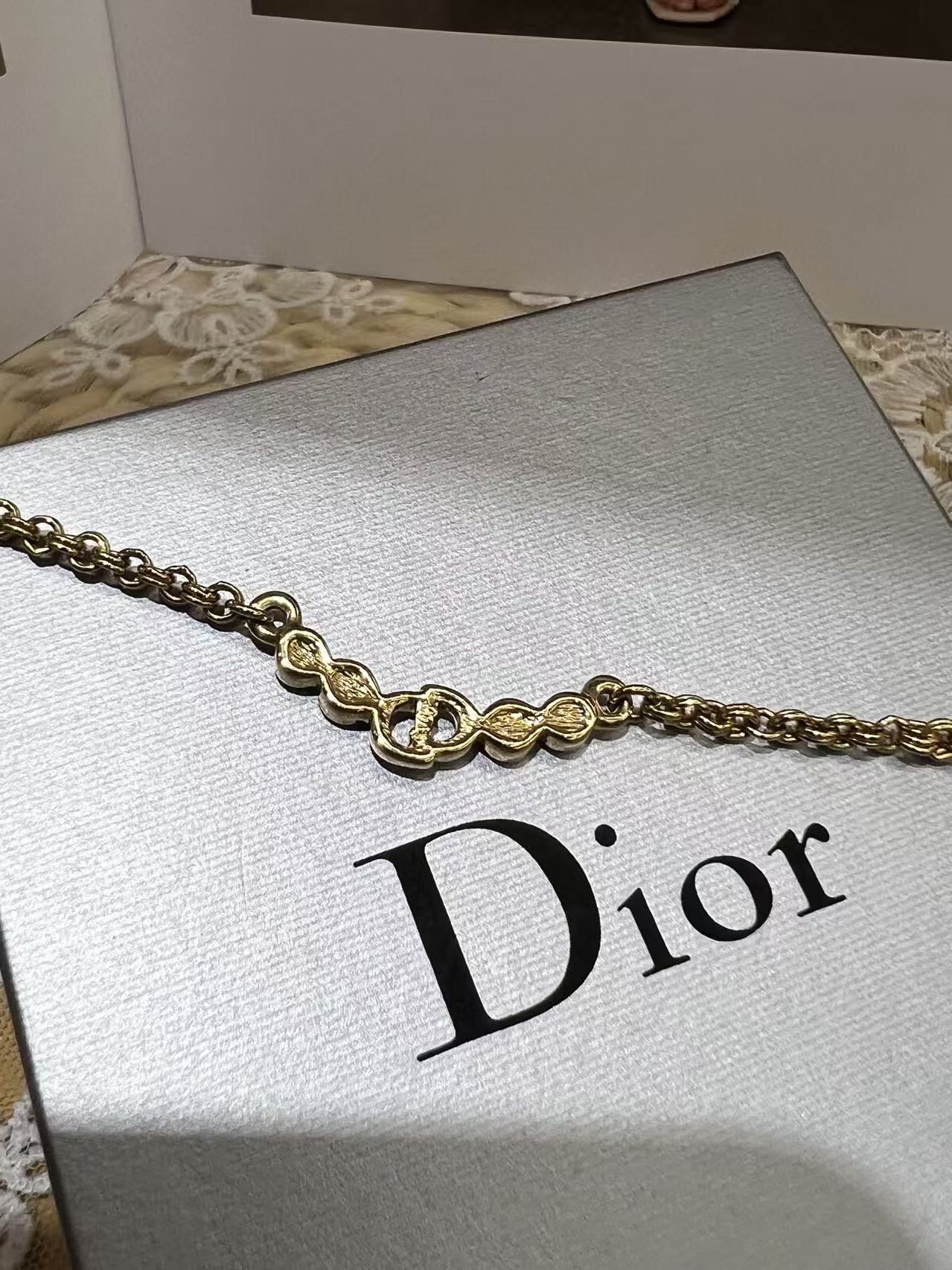 Dior 鍍金水鑽鎖骨頸鏈(爆款款式）