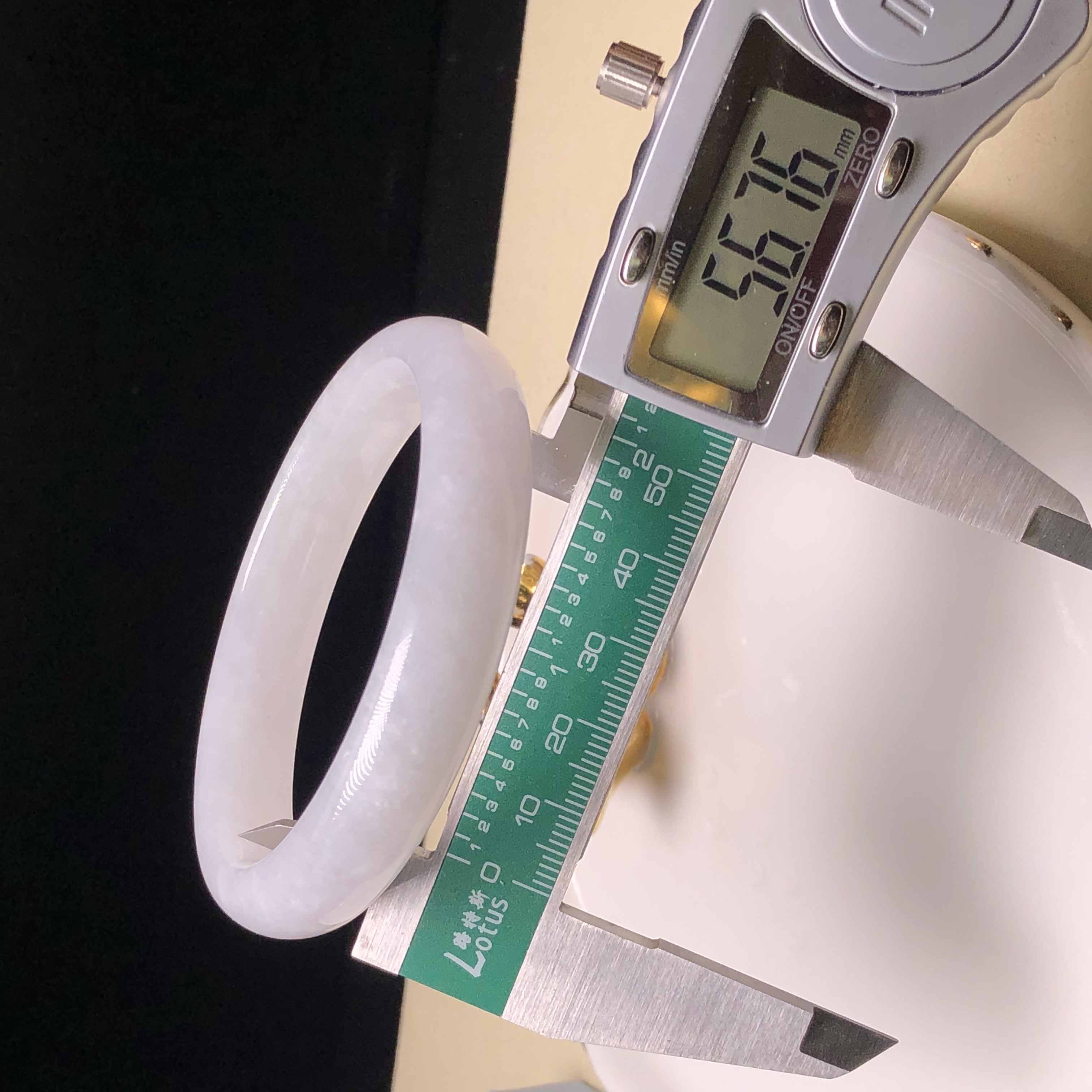 C06342 白月光福鐲56.7mm