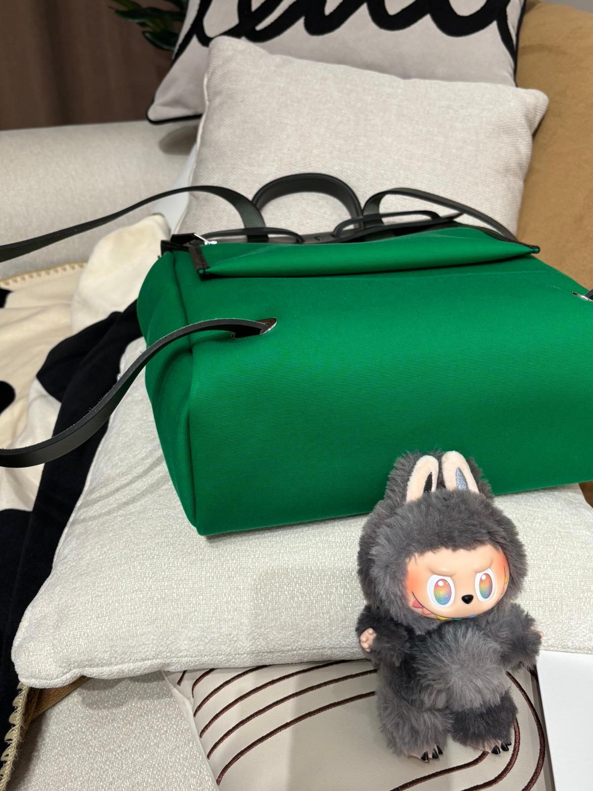 Hermes Herbag backpack Stamp Y 1K Bamboo 100%Authentic, 99%New ✅香港專門店收據✅Dust bag ✅Box