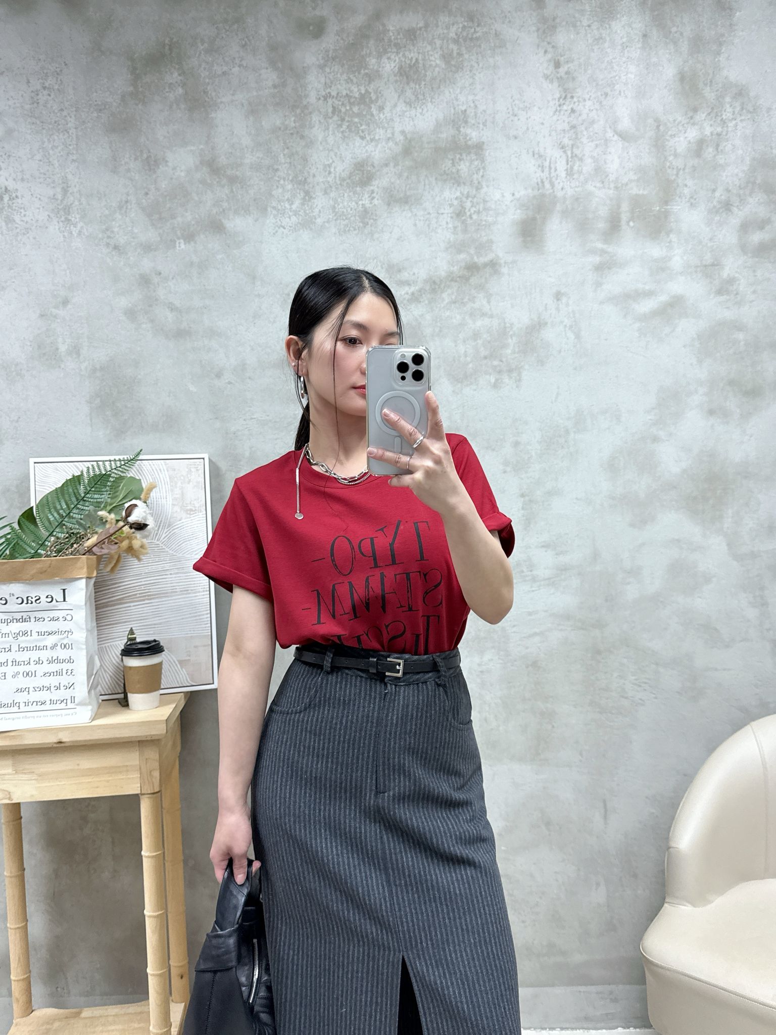 B08 褶袖英文字Tee