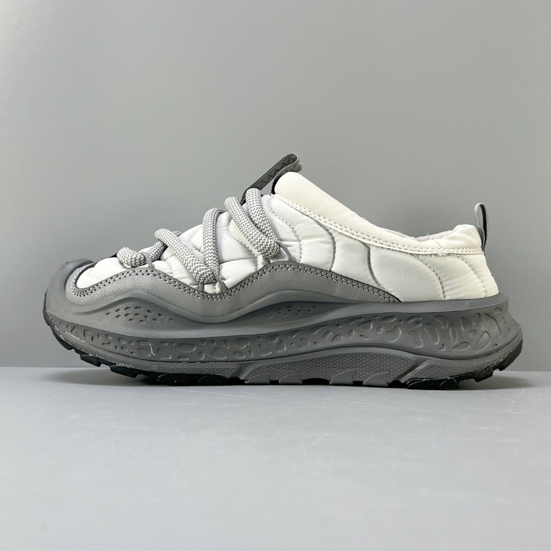 Hoka One One Ora Primo 