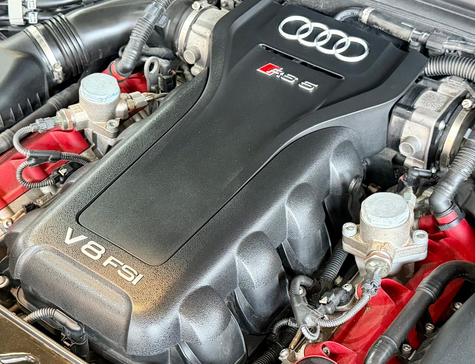 Audi RS5 Coupe 4.2 Quattro 2011