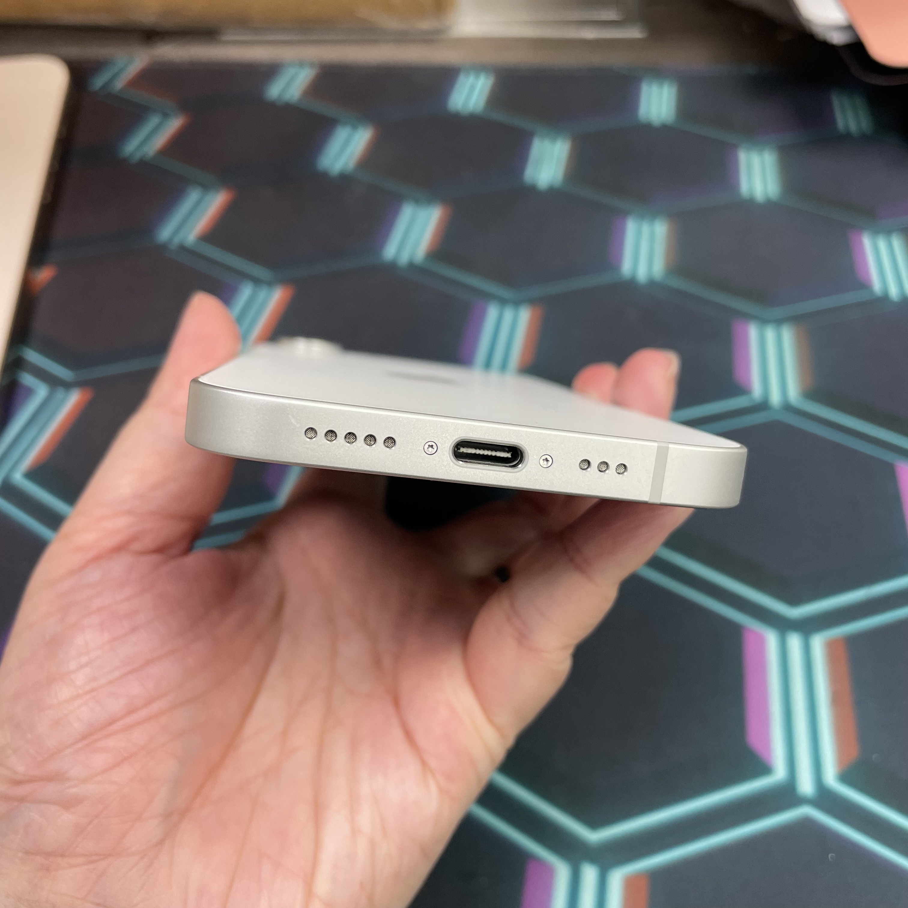 *8338 16e 完美機 256GB 電100 白色 white