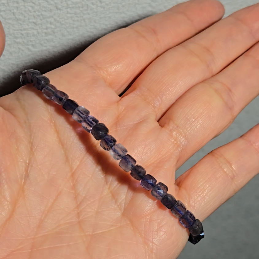 Iolite faceted 4.4mm bead bracelet - JW89