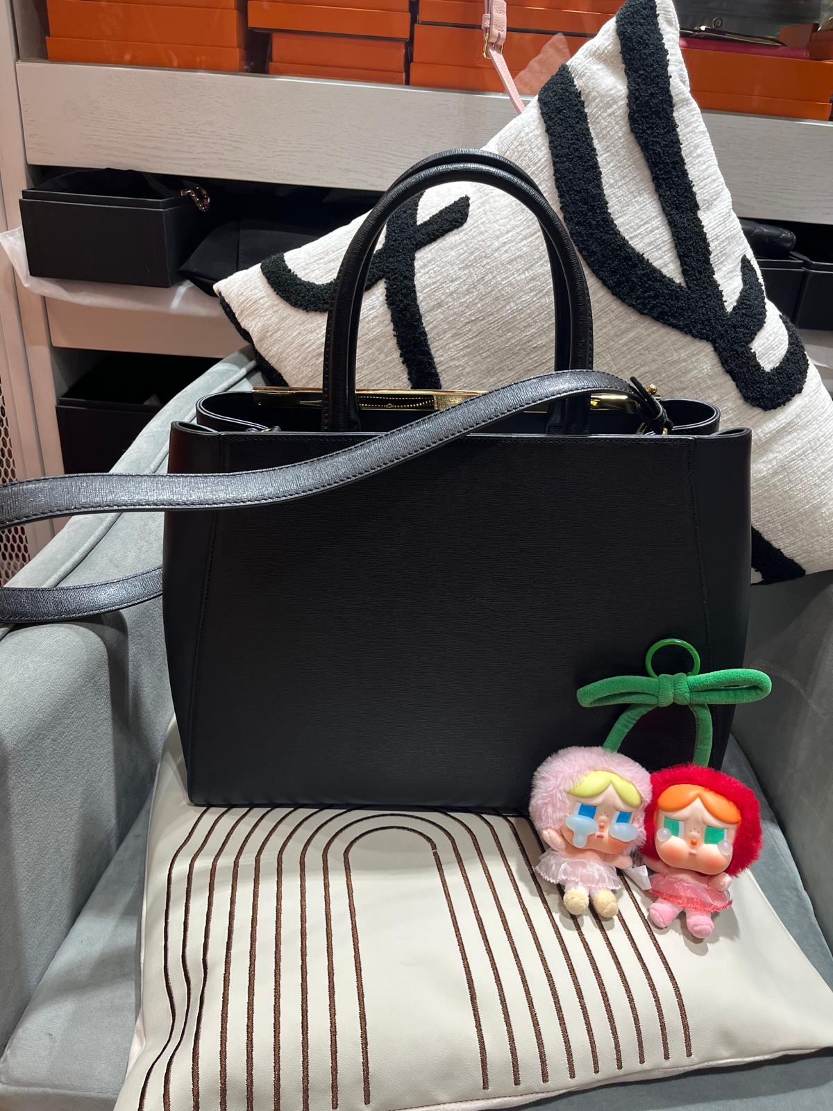 Fendi jours 2way bag 黑色牛皮金扣100%Authentic, 98%new ✅dust bag✅strap 