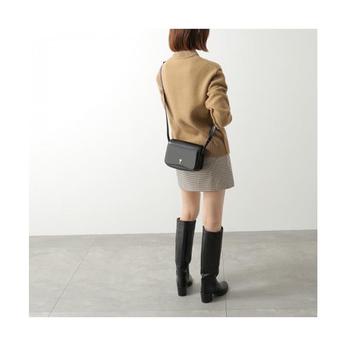 限時優惠價‼️訂貨🍒Ami leather bag  Size 20x15x4.5 cm