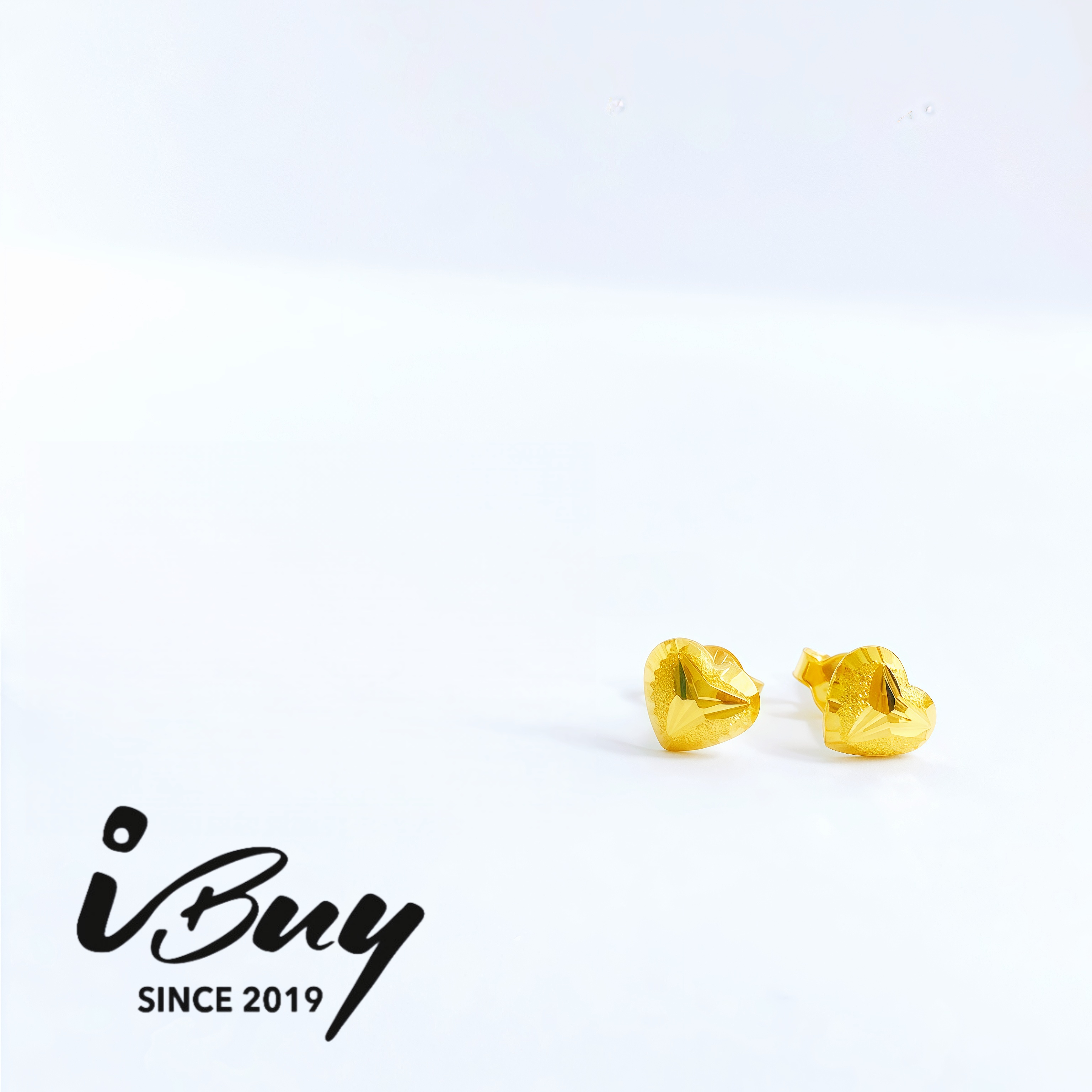 916 GOLD 3 TRIANGLE LOVE EARSTUD 916 金 三角菱格爱心耳针