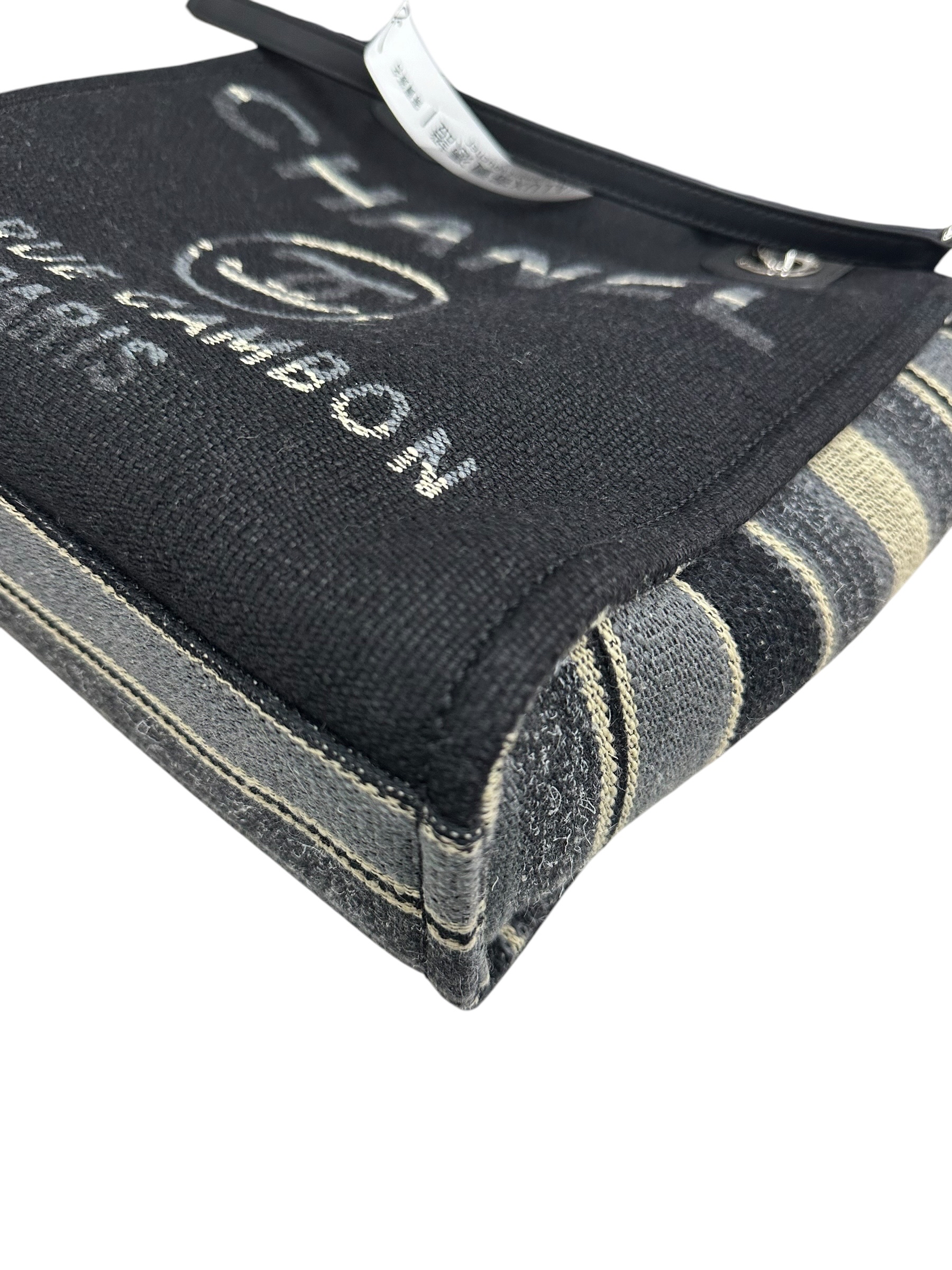 Pre-owned CHANEL Deauville Tote Bag / Product Code: 072805