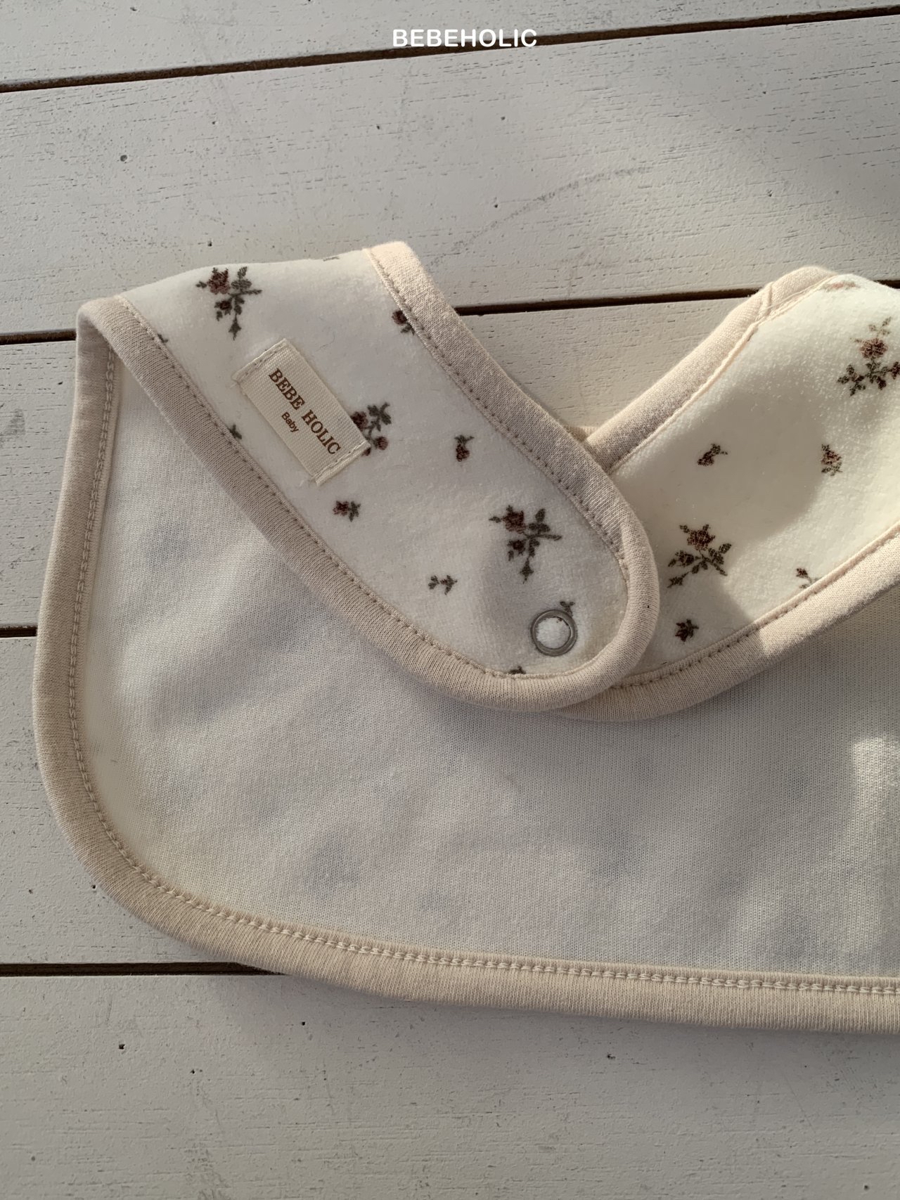 🌸預訂 韓國直送🌸🇰🇷BEBEHOLIC三色標籤碎花圍兜