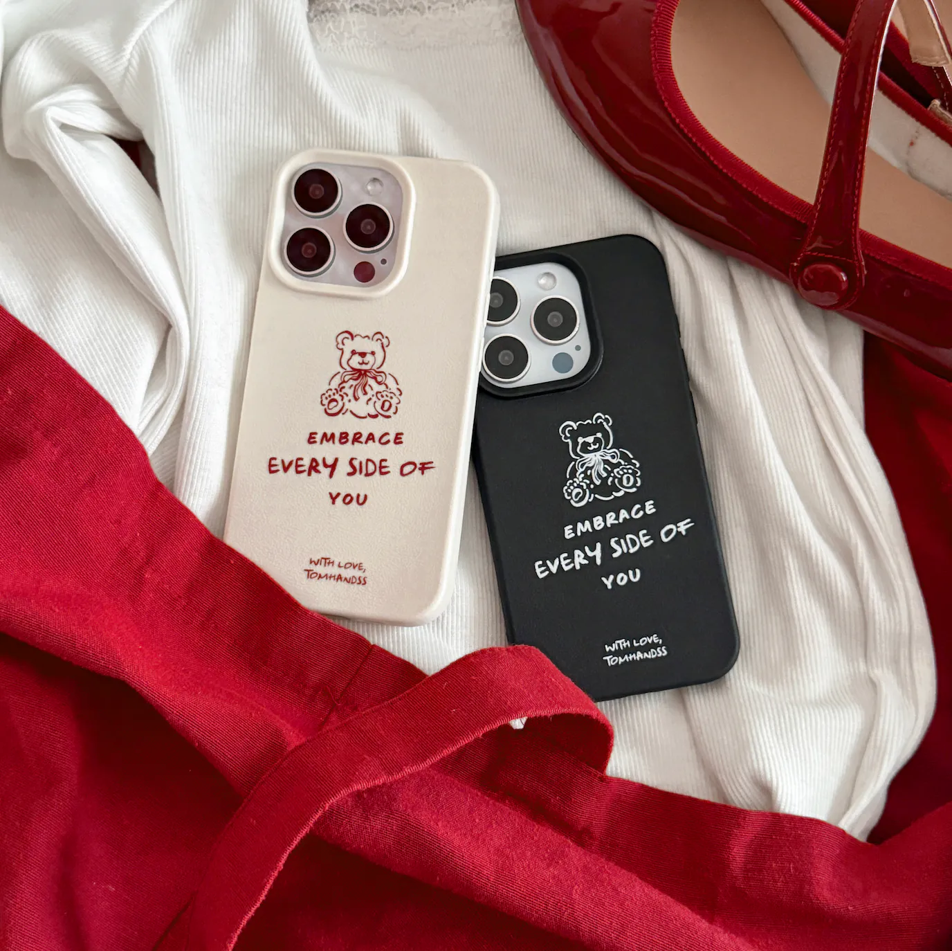 【Huggy Little Teddy】仿皮紋軟膠手機殼*象牙白/黑*