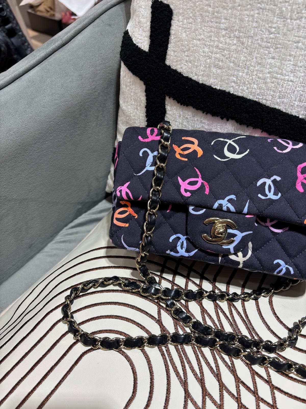 Chanel mini flap bag cf20cm 特別版 100%Authentic ,95%new ✅晶片✅dust bag✅盒 