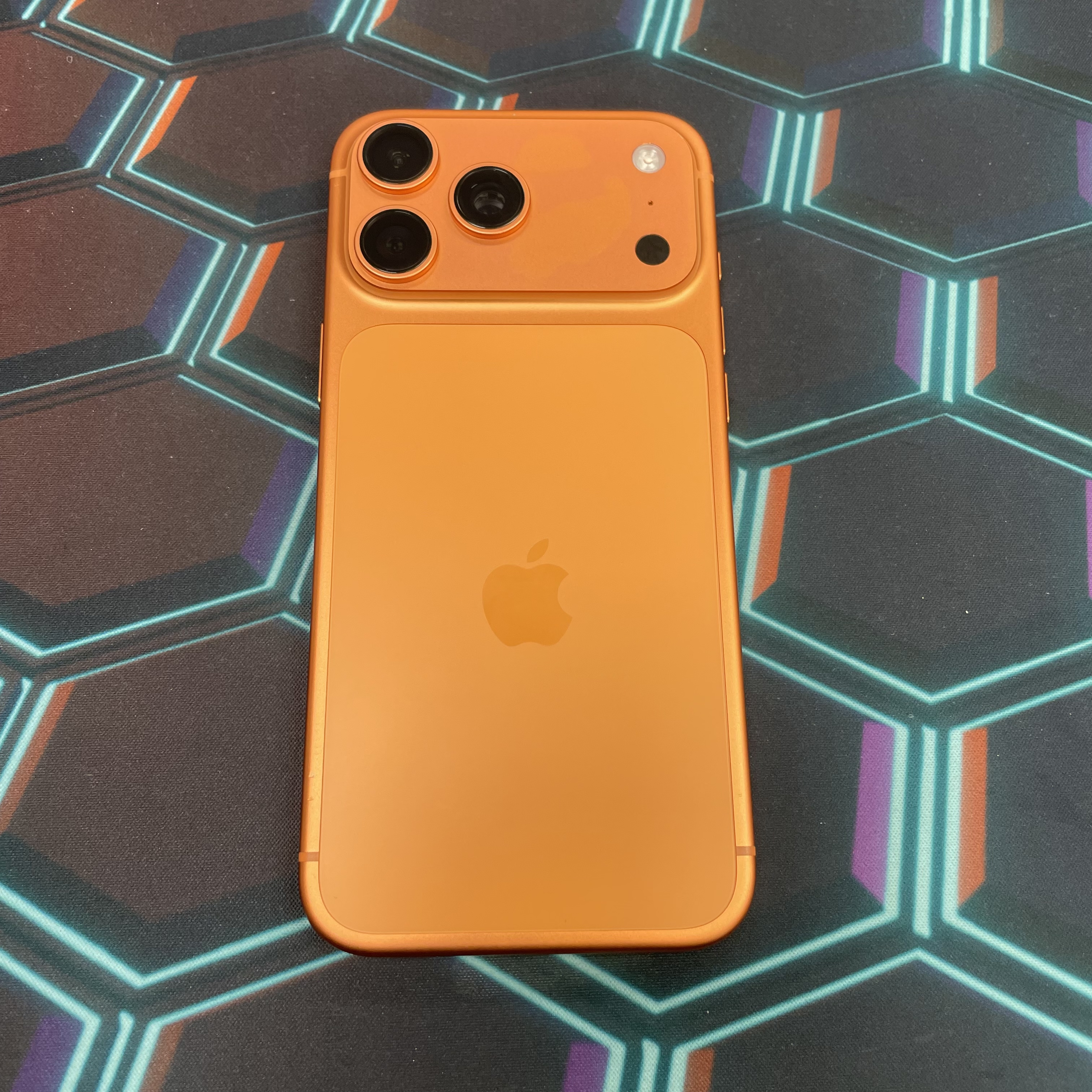 *7946 17 Pro max 勁靚機 512GB 電95 橙色 orange