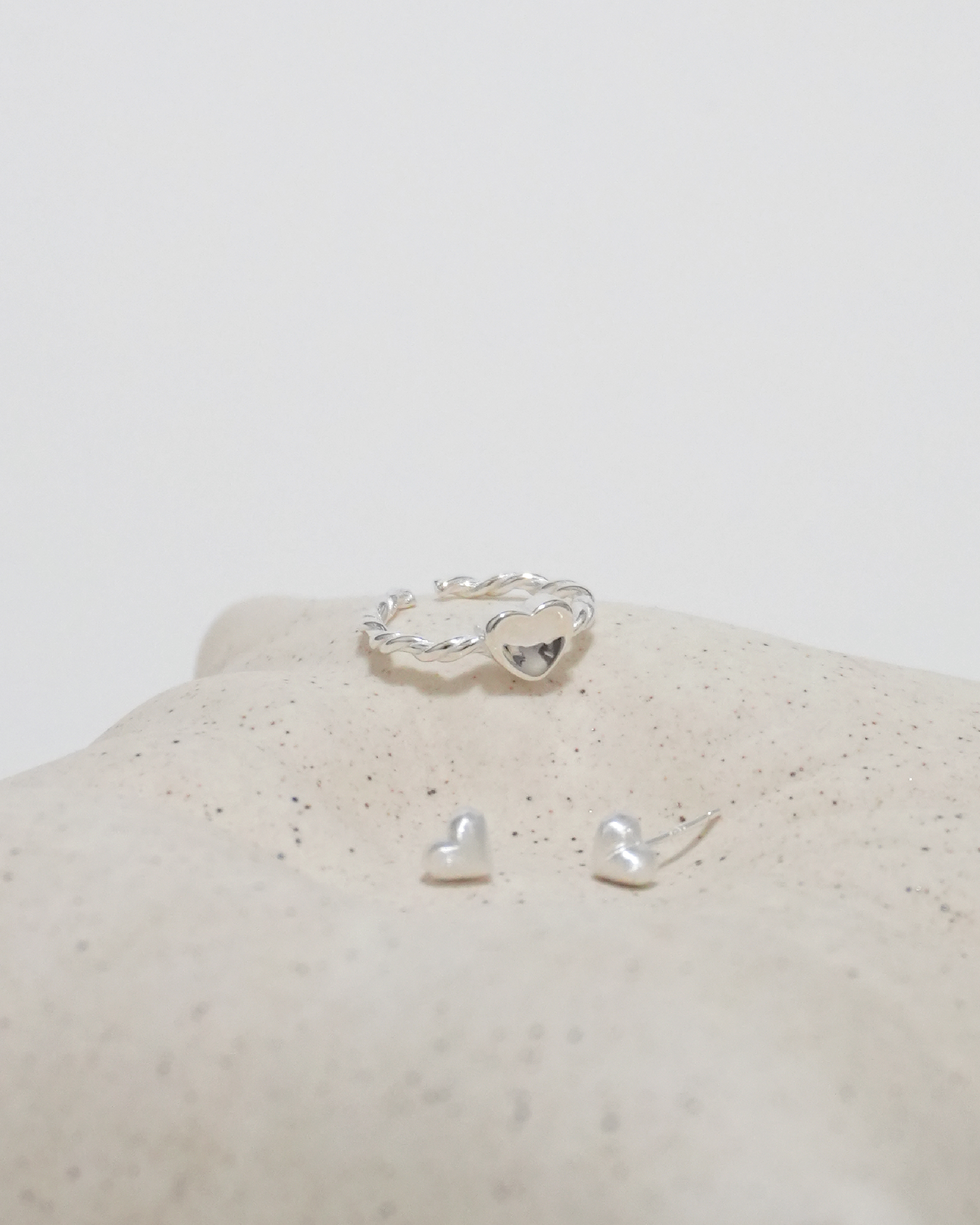 Dreamy Lace Heart Ring