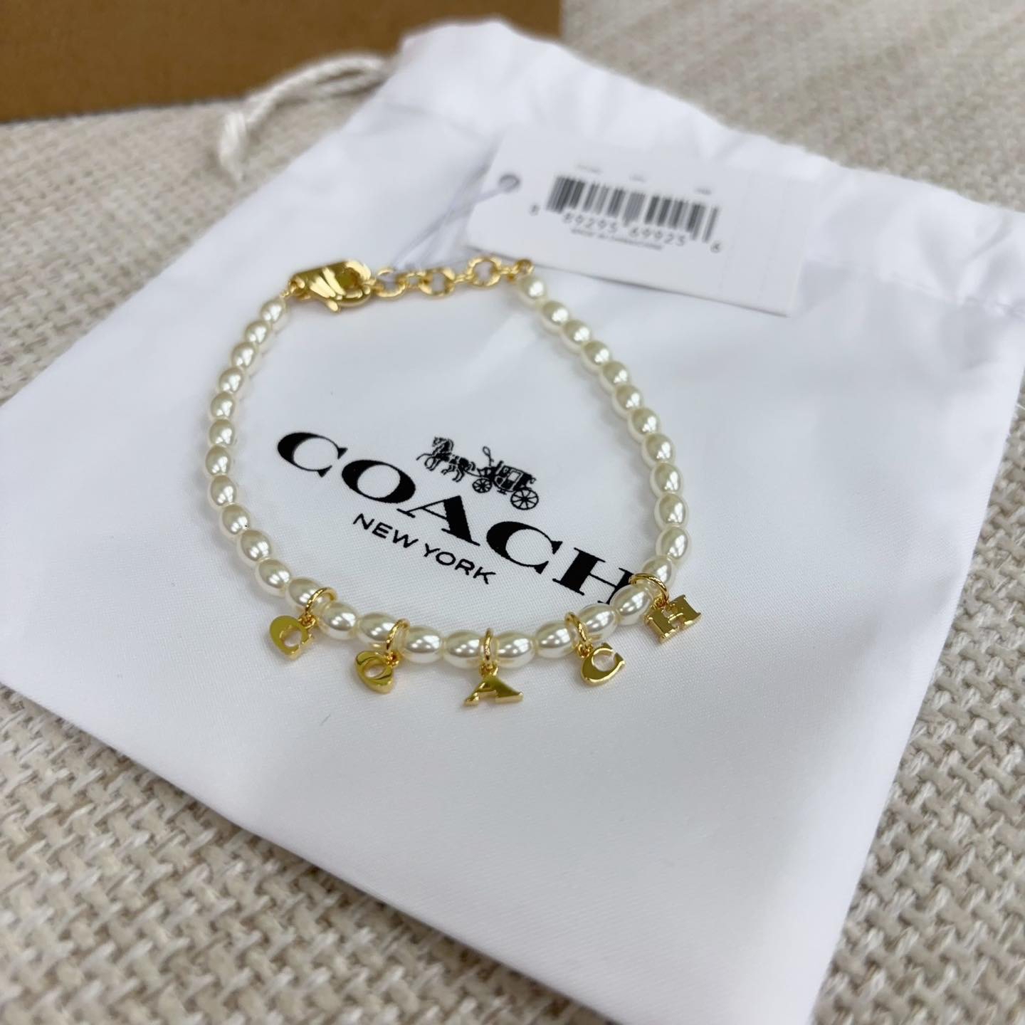 （約4月上旬到貨）🌈Coach 珍珠手鏈 💕