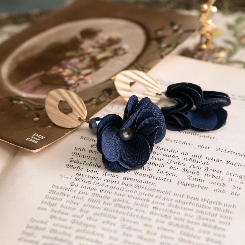 Modern Handmade in Italy Timeless Floral Blossom Fabric Flower Long Stud Earrings - Midnight Bliue