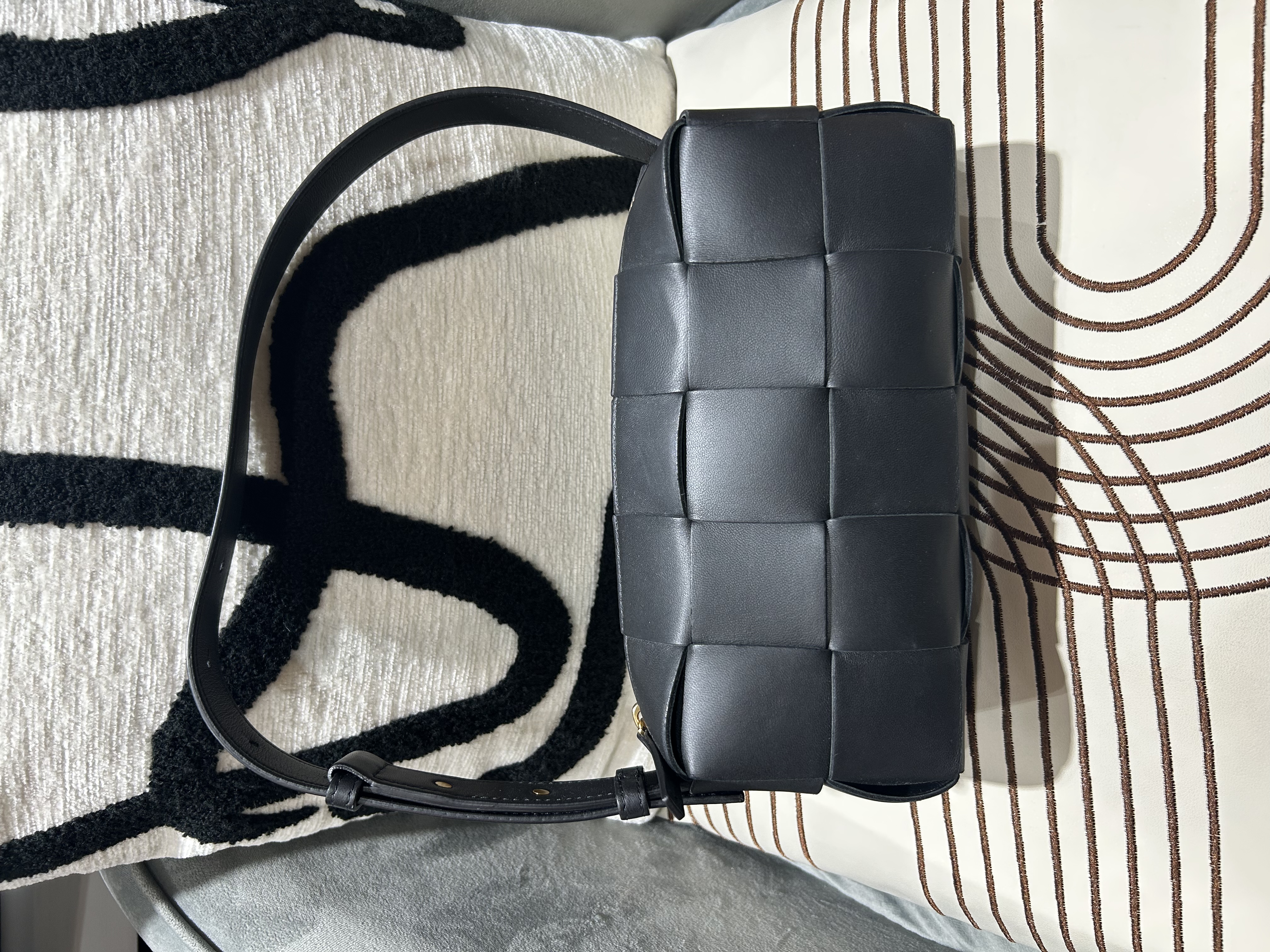 Bottega Veneta BV Hobo Bag Black 100%Authentic, 98%New ✅Dust bag