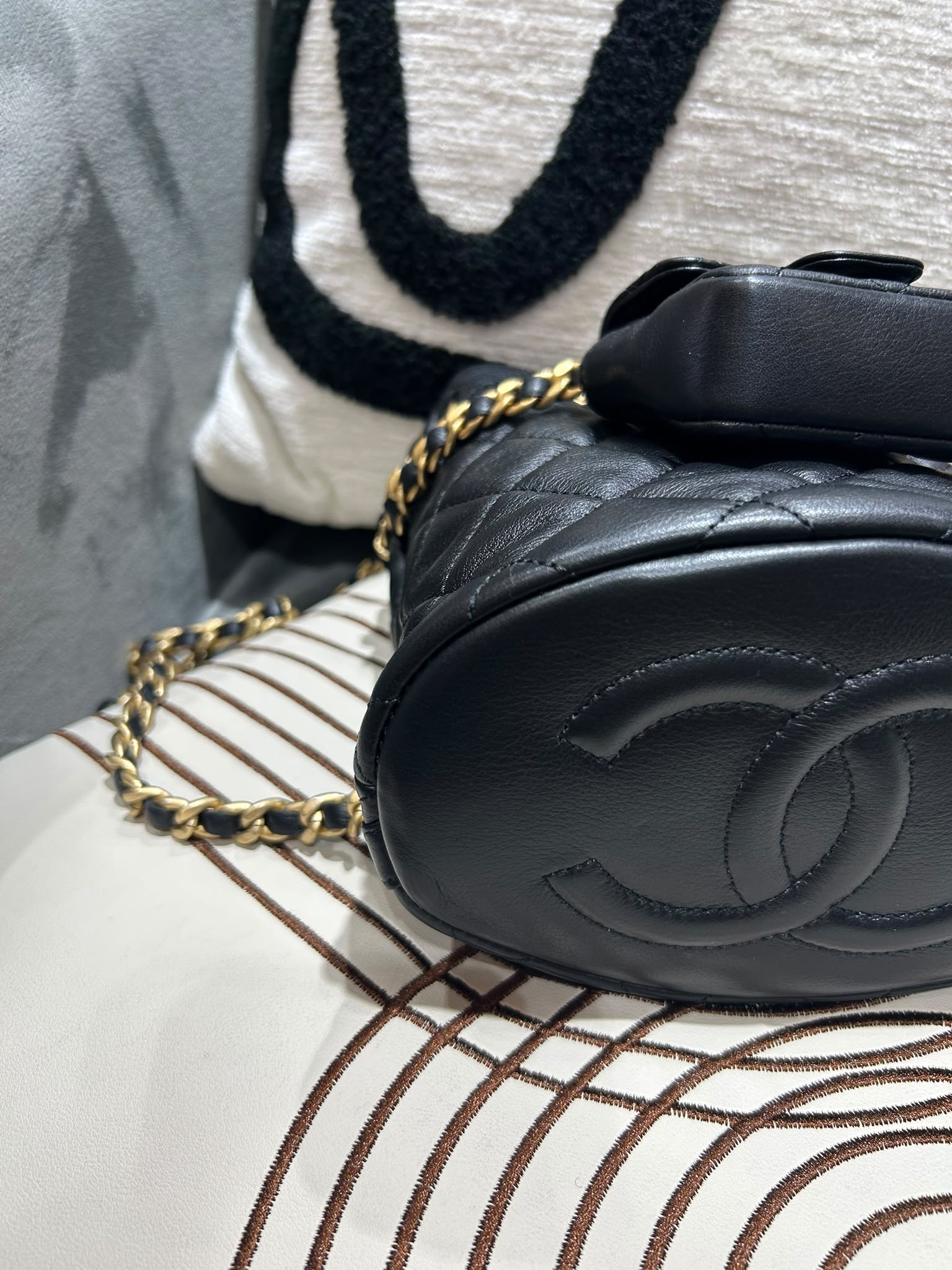 Chanel mini backpack AS3947 黑金迷你背囊 100%Authentic,98%new  ✅晶片✅Dust bag✅box