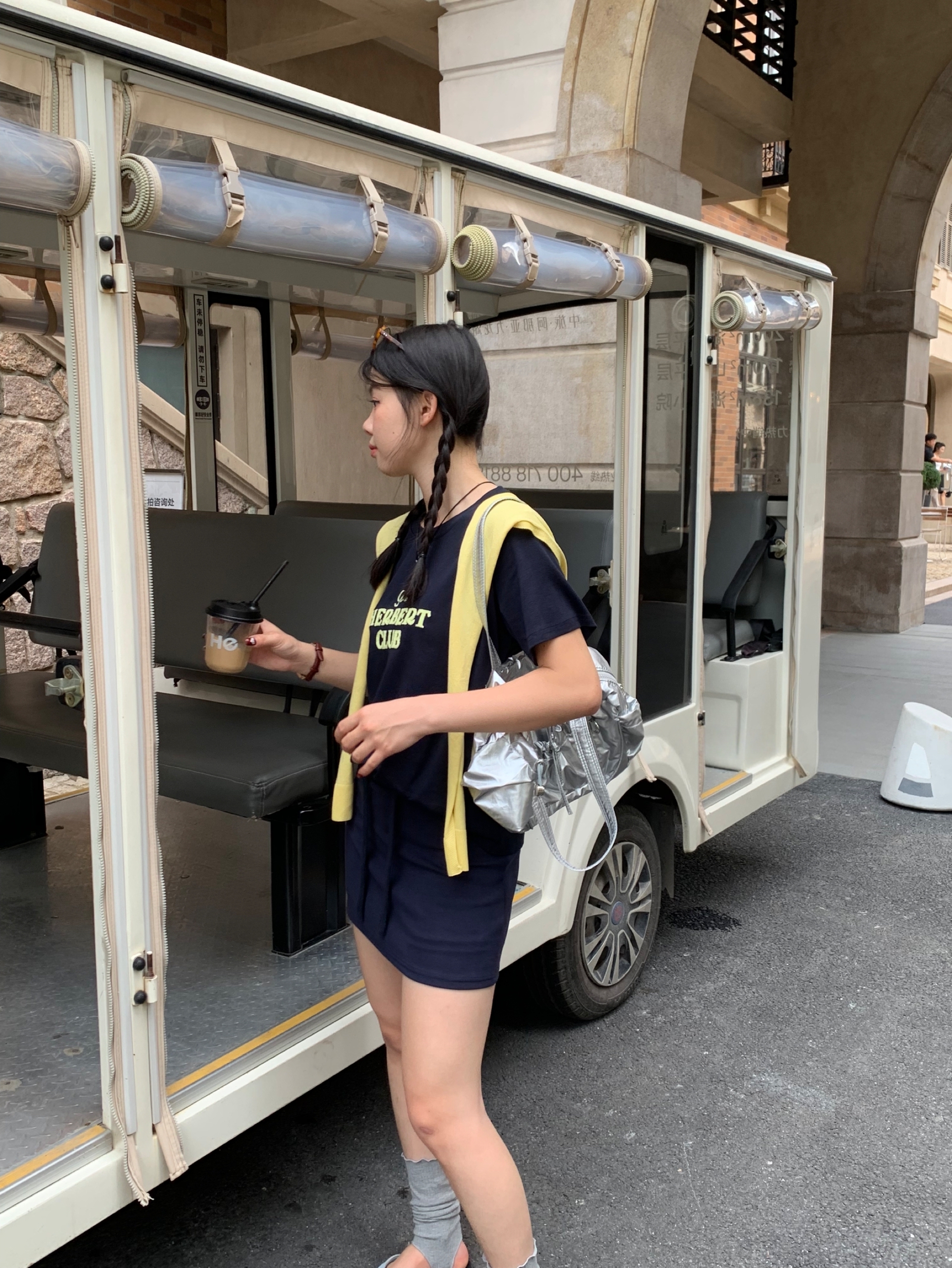 The Herbert Club Letter Embroidery Top+Shawl+Skirt Sets 撞色刺绣字母休闲 3 件套 （3 colours）