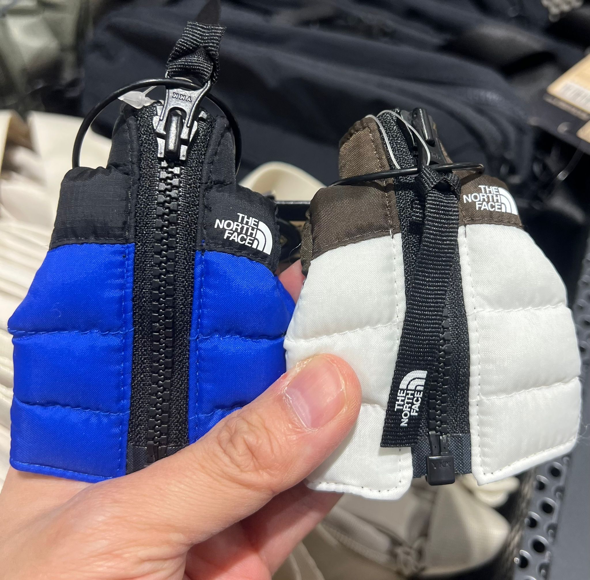 The North Face羽絨背心鎖匙扣