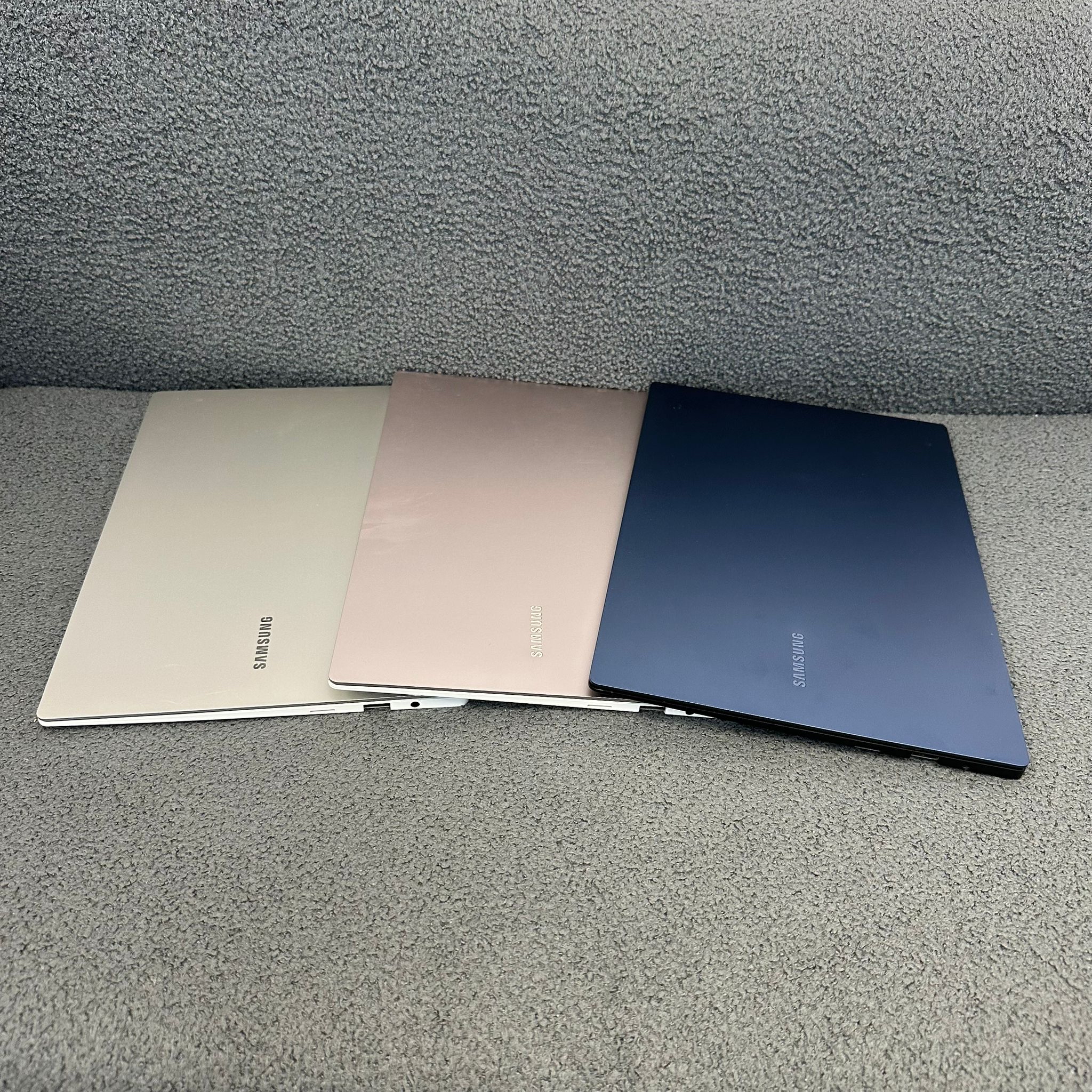 (超輕超薄Samsung文書機🔥）Samsung Galaxy i5-1135G7/16GB Ram/512GB SSD超薄邊框/ Notebook / Laptop / Gaming Laptop /三星 / win10 / Win11 / office / Netflix / Office / YouTube 