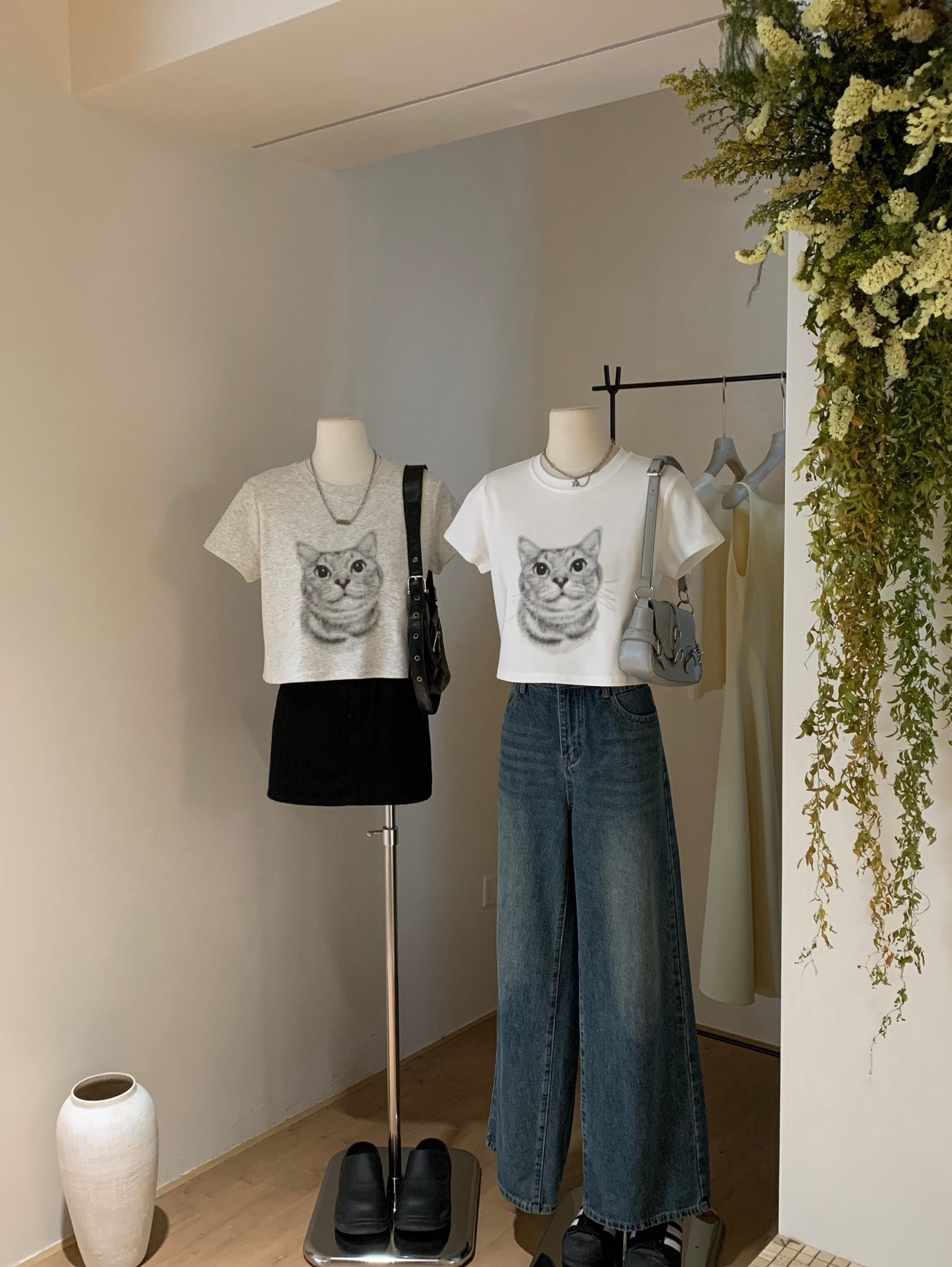 Oh Kitty Roundneck T-shirt Ins风可爱猫咪印花圆领短款Tee ( 2 colours )