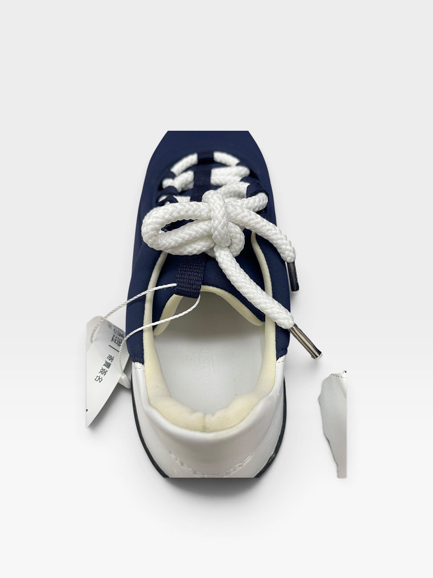 Pre-Owned HERMÉS Sneakers / Product Code: 090907