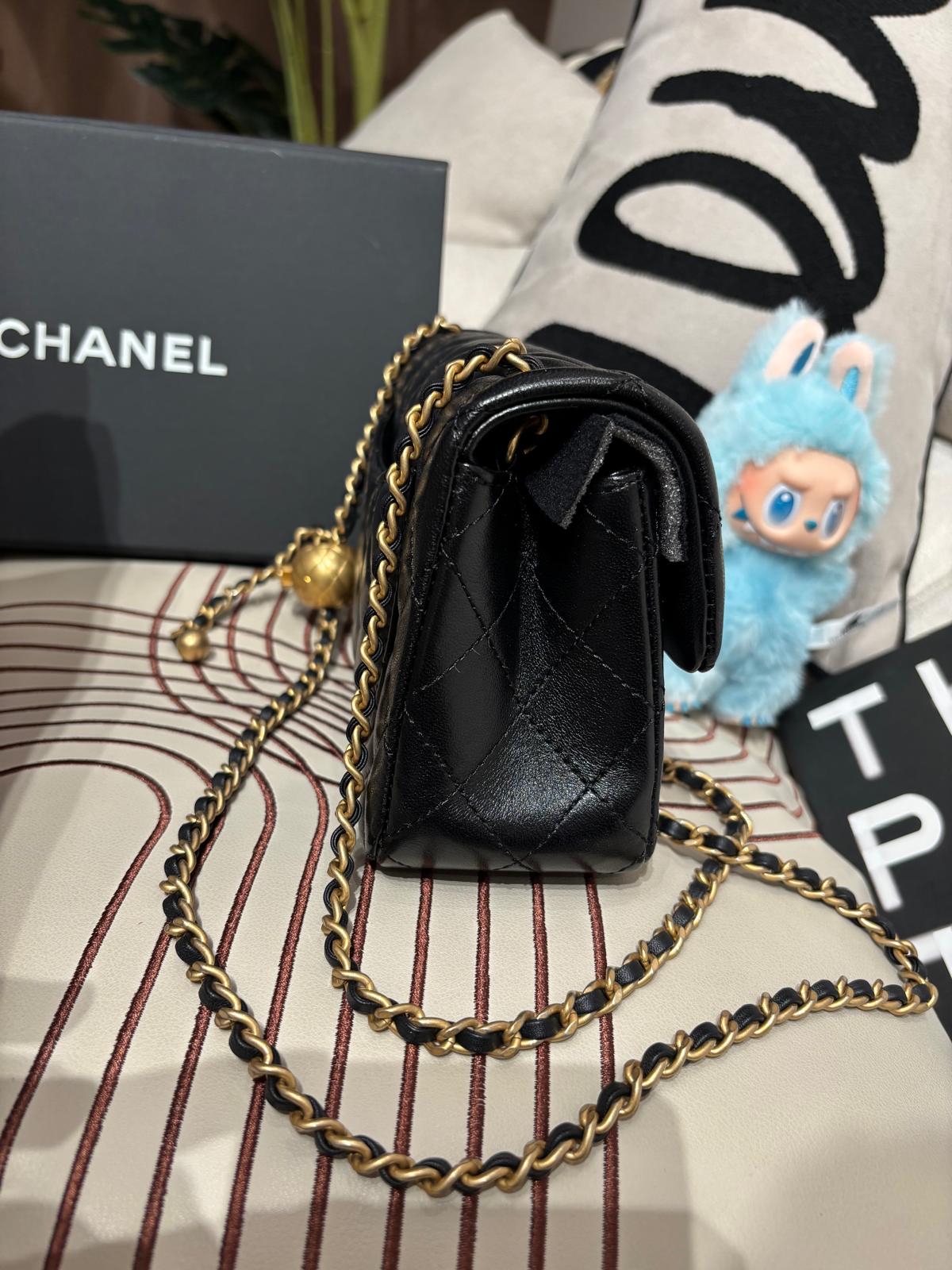 Chanel Mini flap bag with pearl crush 金球cf20 AS1787 ,100%Authentic ,99%new ✅晶片✅dust bag✅盒