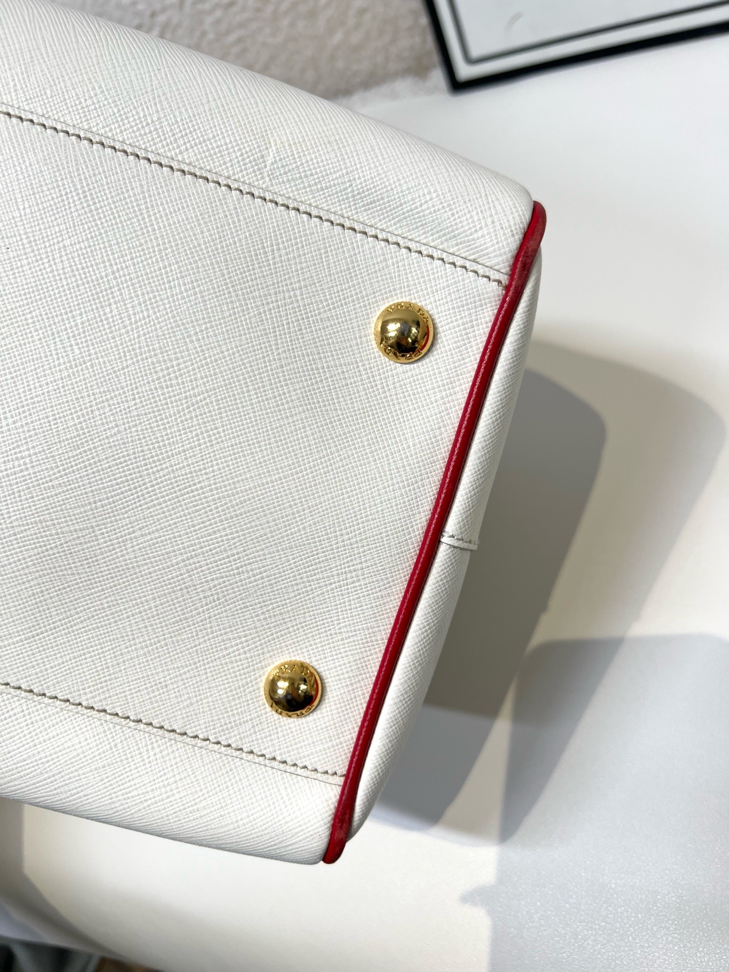 【預訂貨品】Prada 白色波士頓