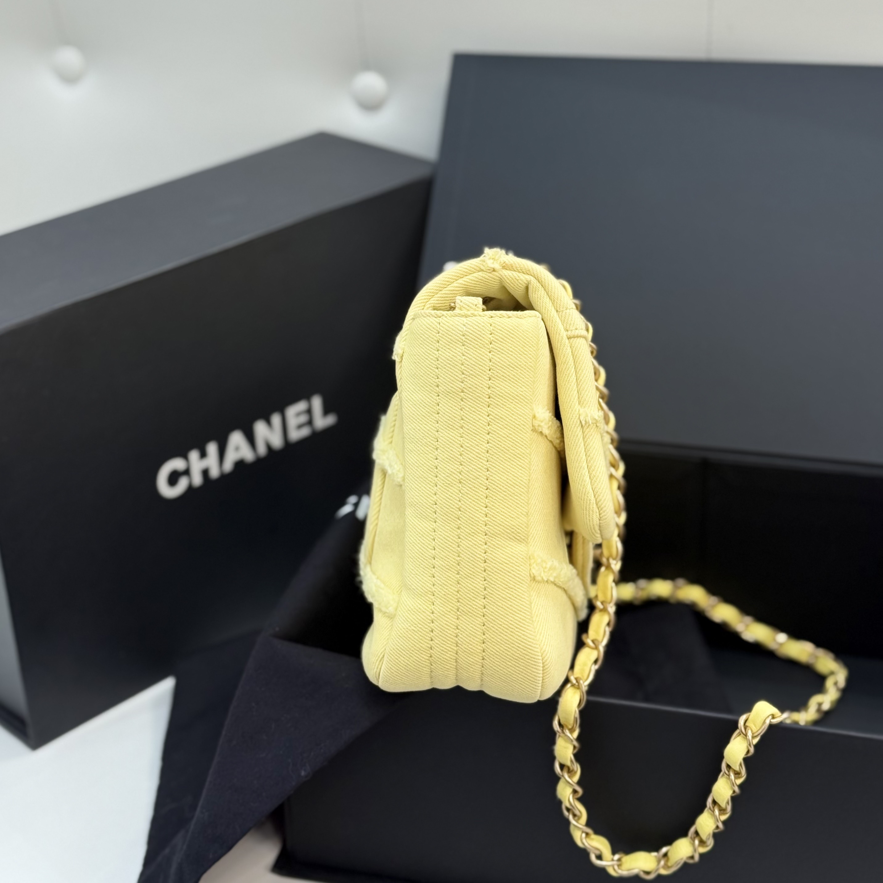 【預訂貨品】Chanel小雞黃牛仔布方胖子 