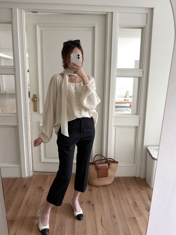 Eloise Tie-Neck Blouse (Cream)