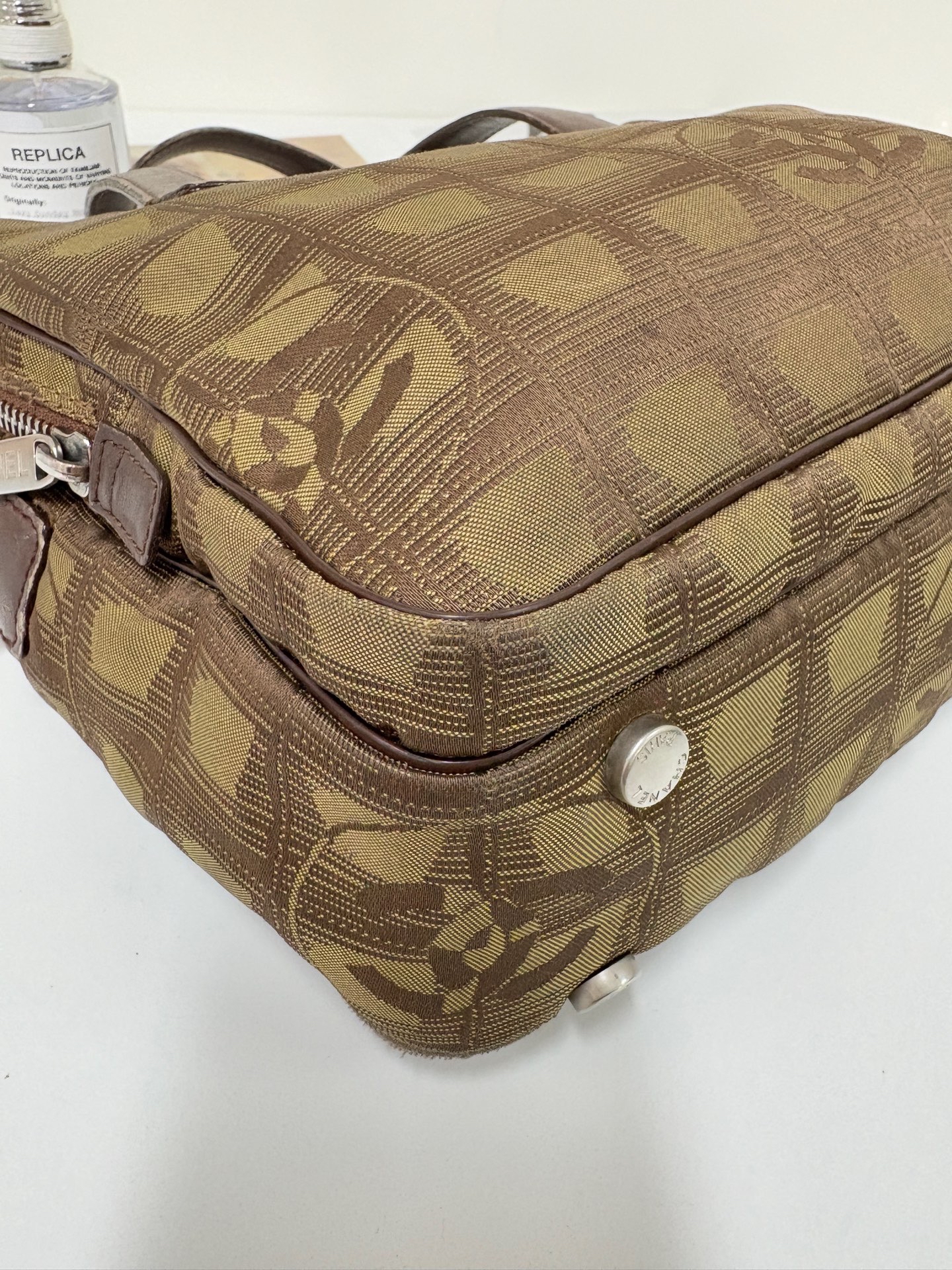 【預訂貨品】Chanel啡色冰格腋下包