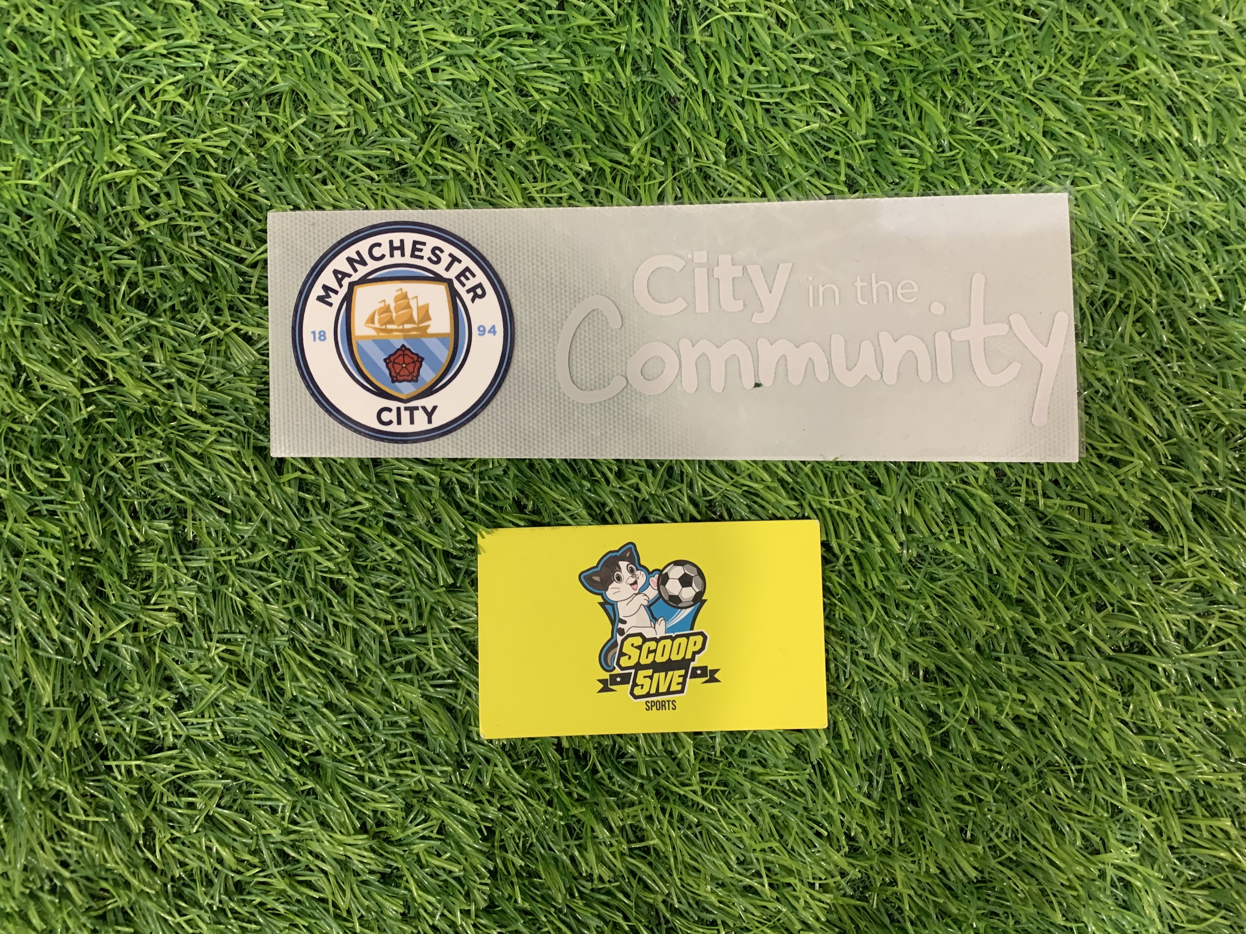 2025-26 曼城 DIY 作客 歐聯 背底廣告