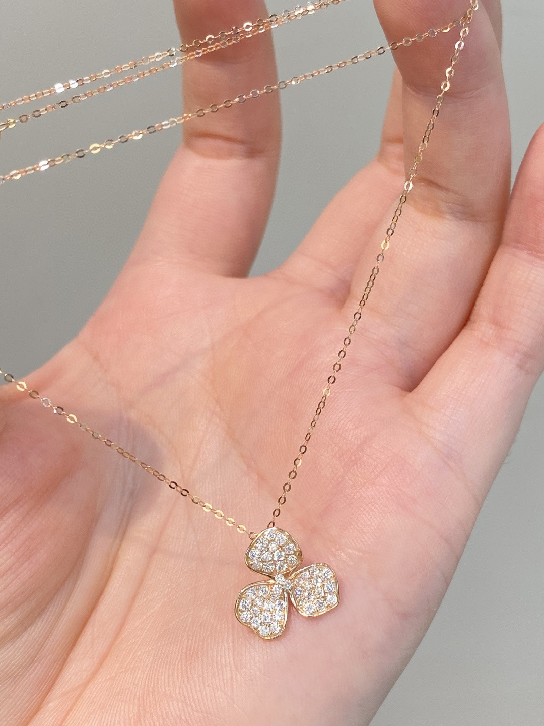 18K Diamond Pendant 