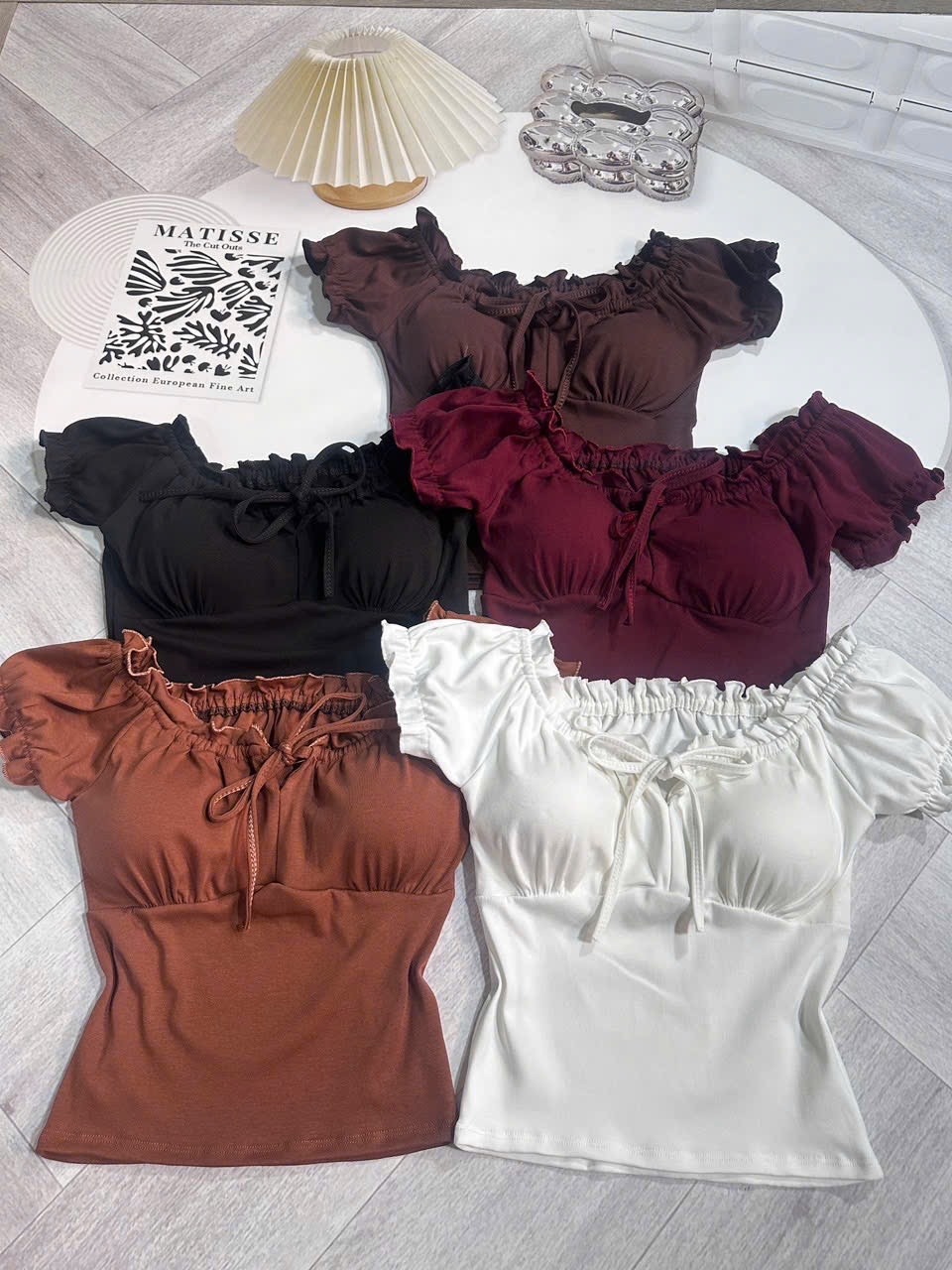 繫帶泡泡袖上衣 前襟田園風