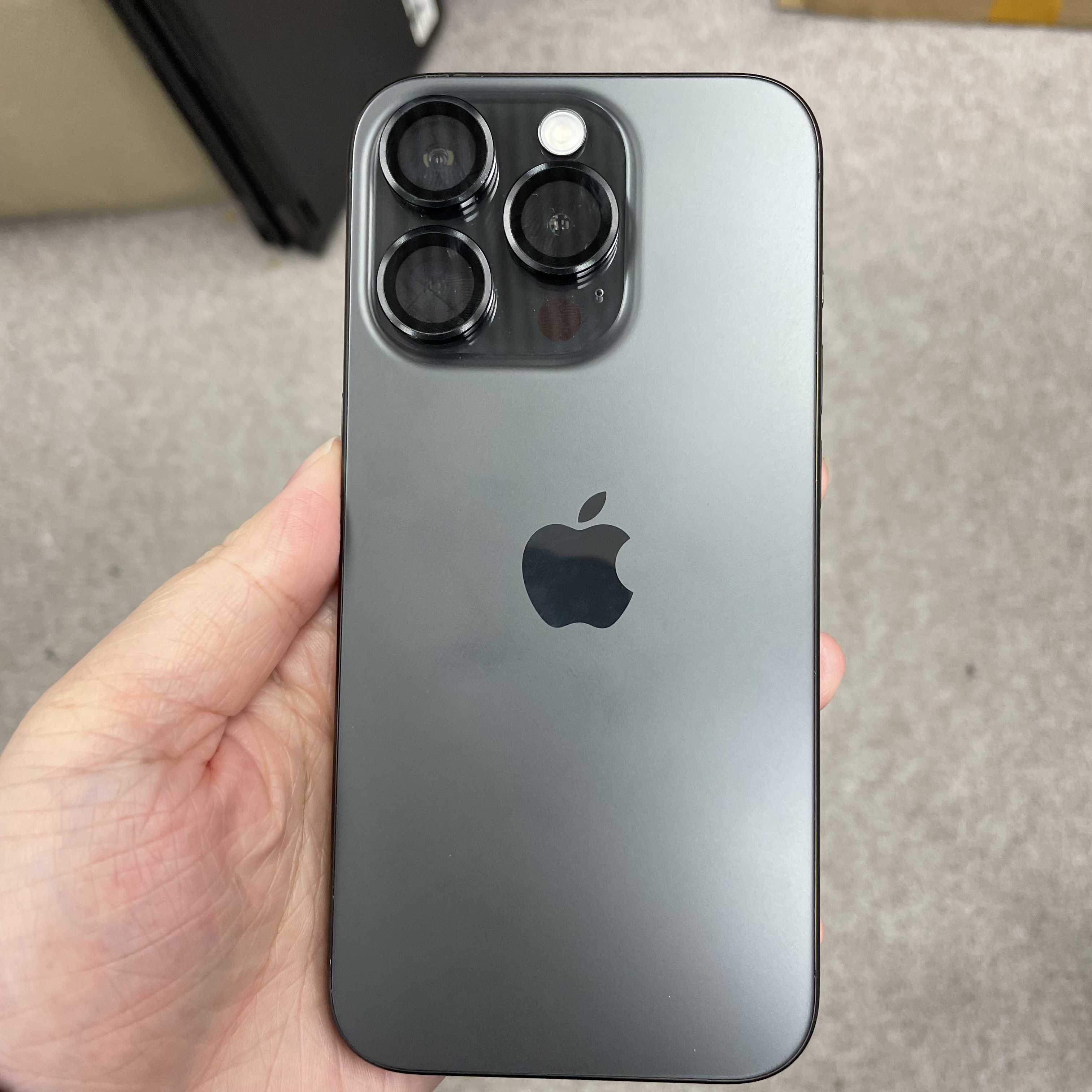 *5761 15 Pro 勁靚機 128GB 電86 黑色 black