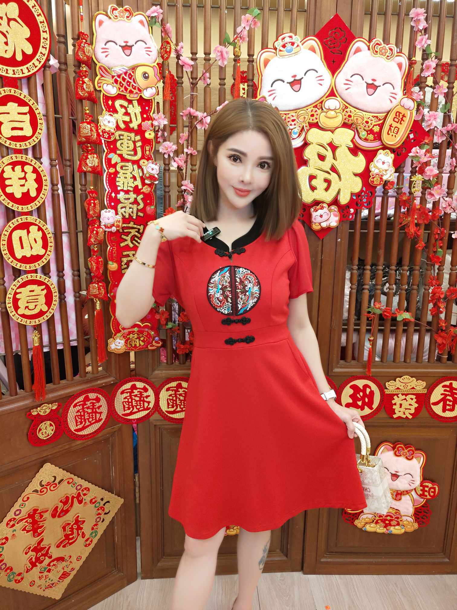 TW#5816 刺绣大图腾盘扣设计A字裙