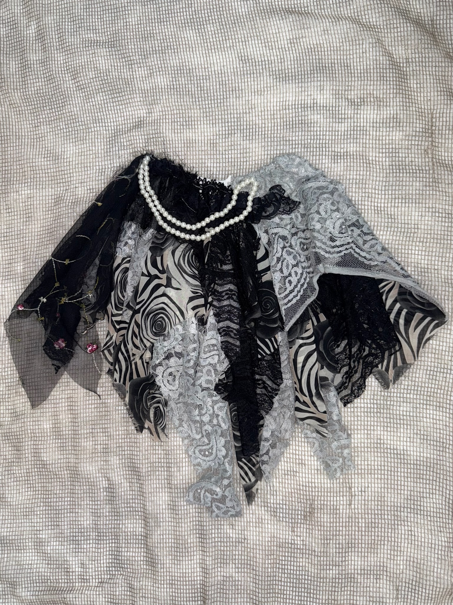 Fairy Grunge Pearls Mixed Remade Skirt [Black]