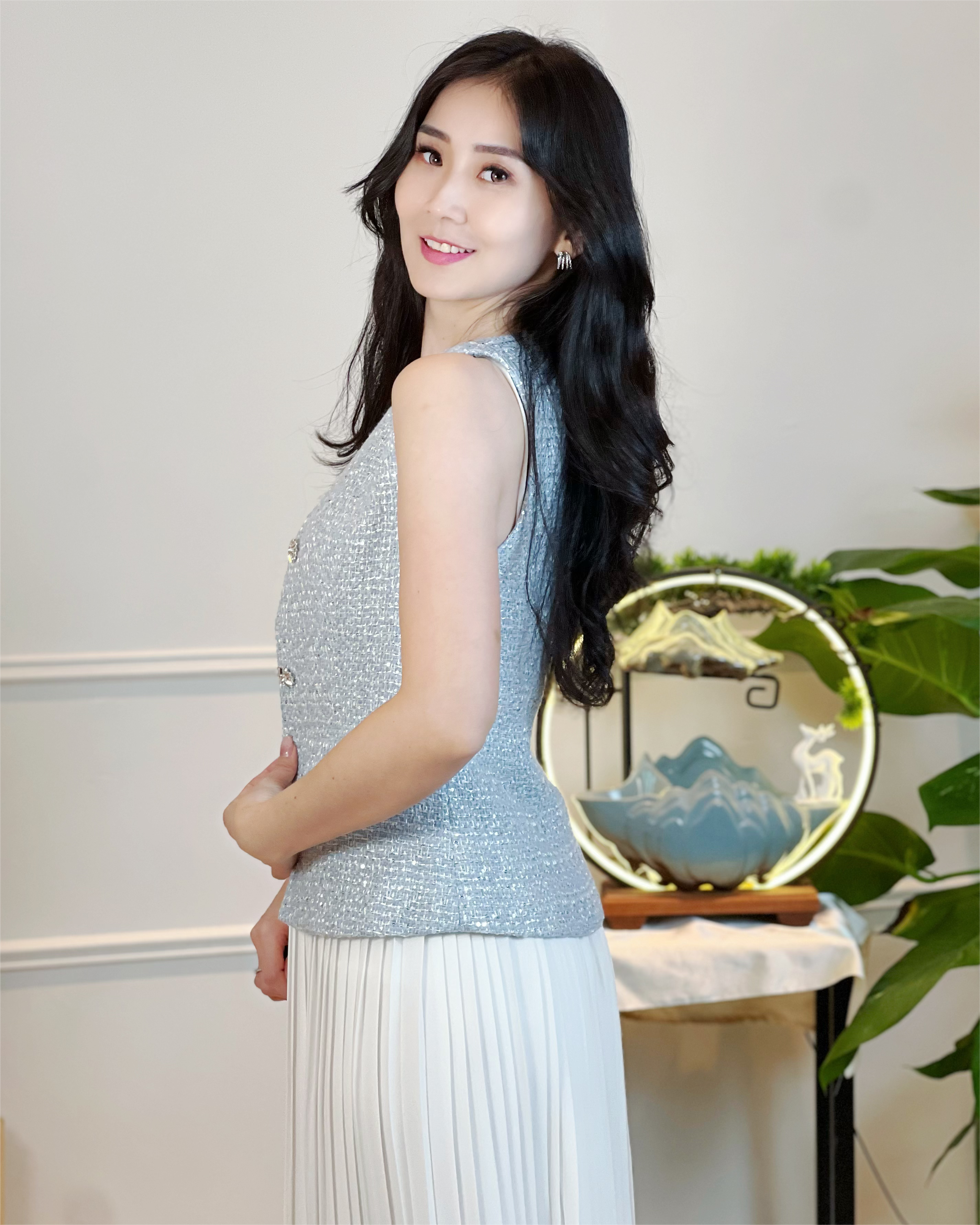 5094 Parisian Chic Sleeveless Top