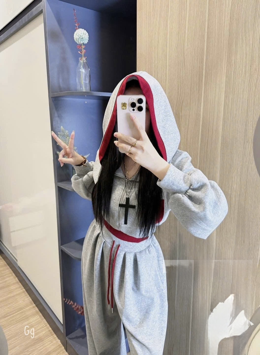 灰色和紅色长裤辣妹套裝