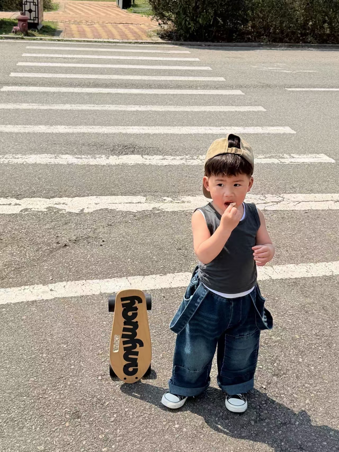 0638 兩穿牛仔褲+ 莫代爾背心