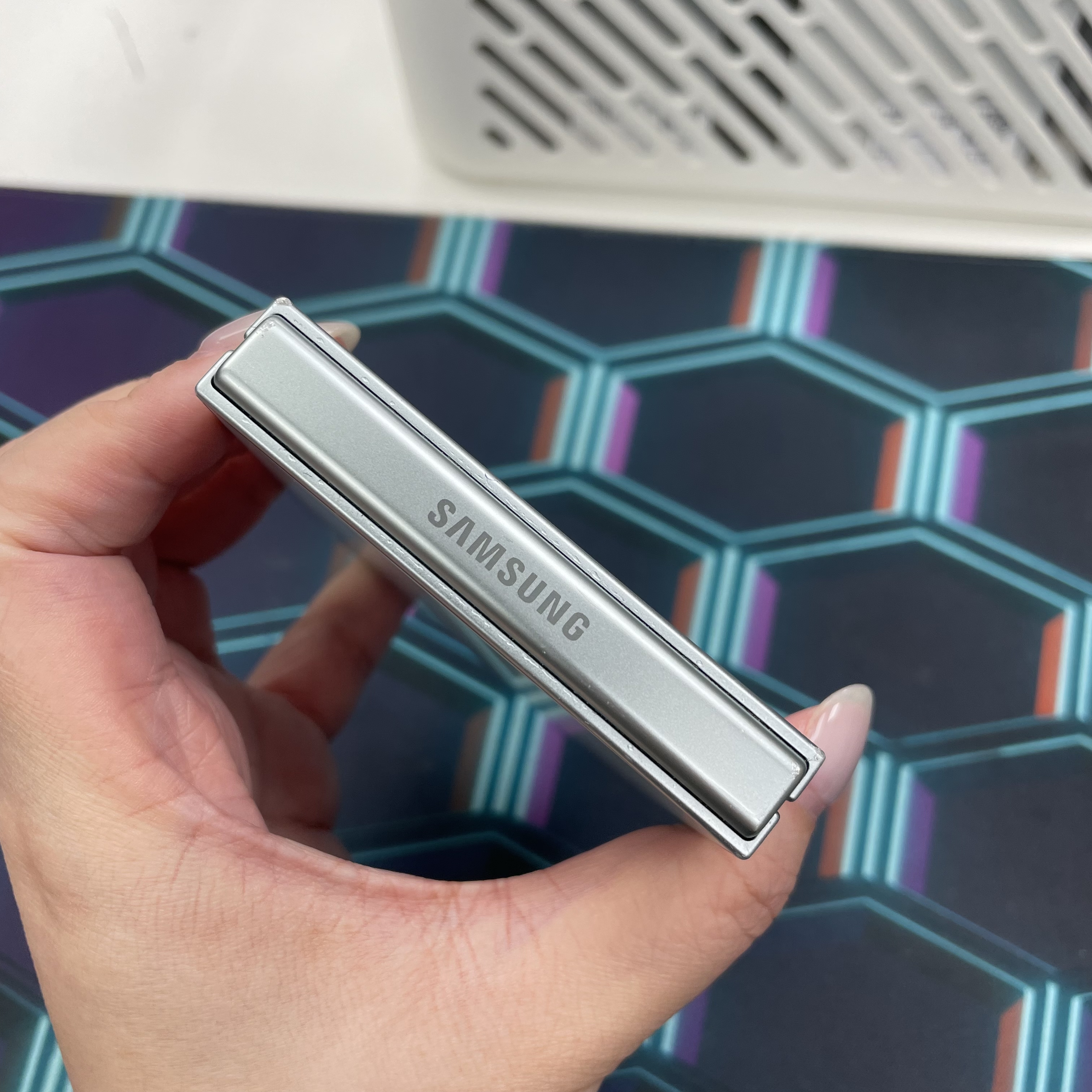 *6599 Galaxy Z Flip 7 超靚機 12+256GB 綠色 green E-sim版