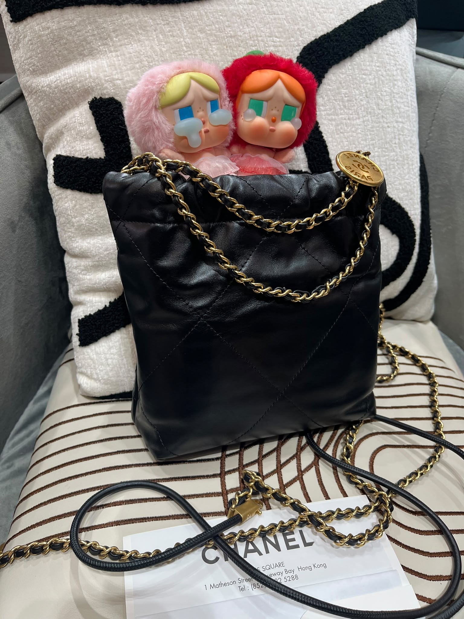 Chanel 22 Mini 黑金 Calfskin  100%Authentic, 98%New  ✅收據✅晶片✅Dust bag✅Box 