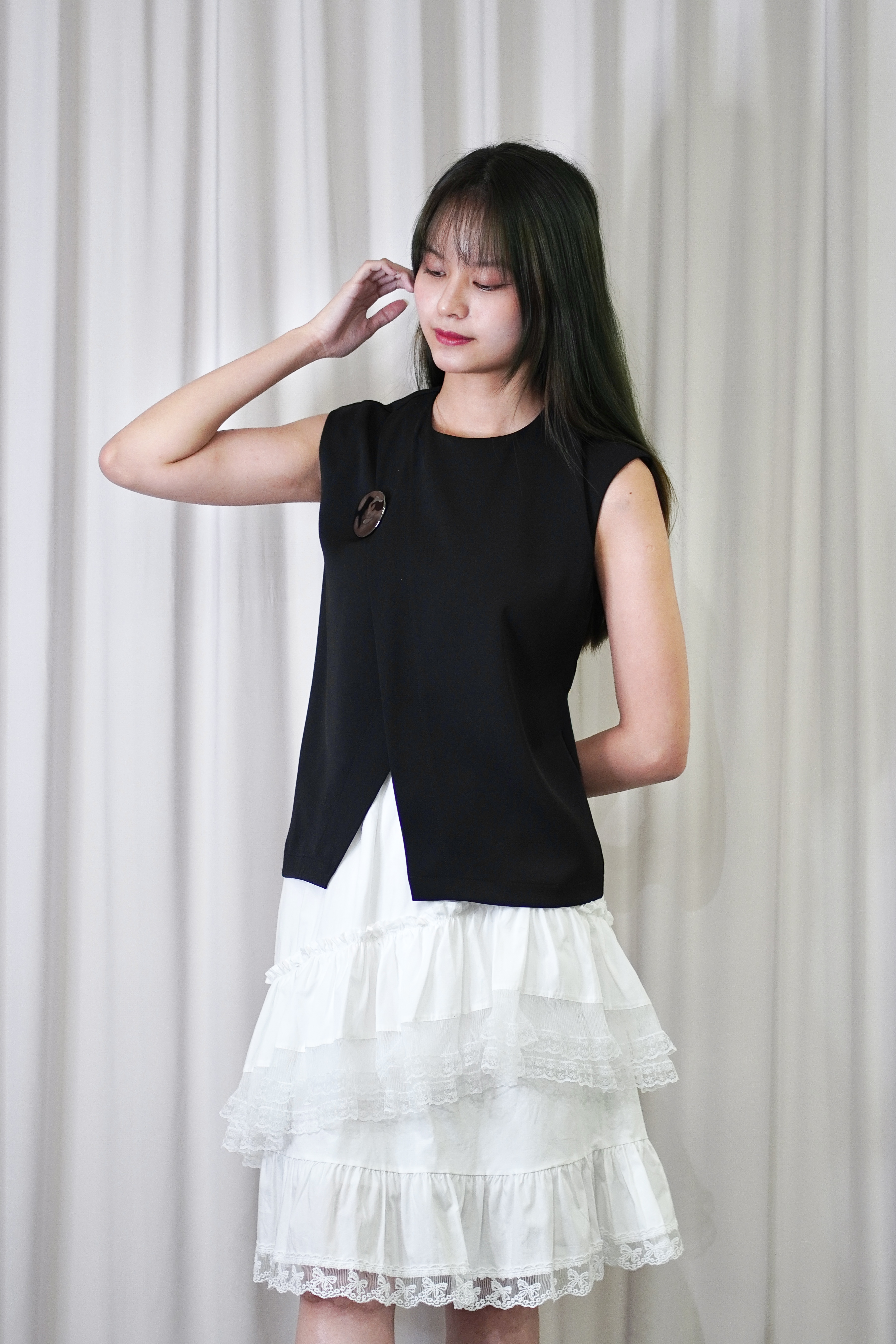 942 Lace Tiered Midi Skirt