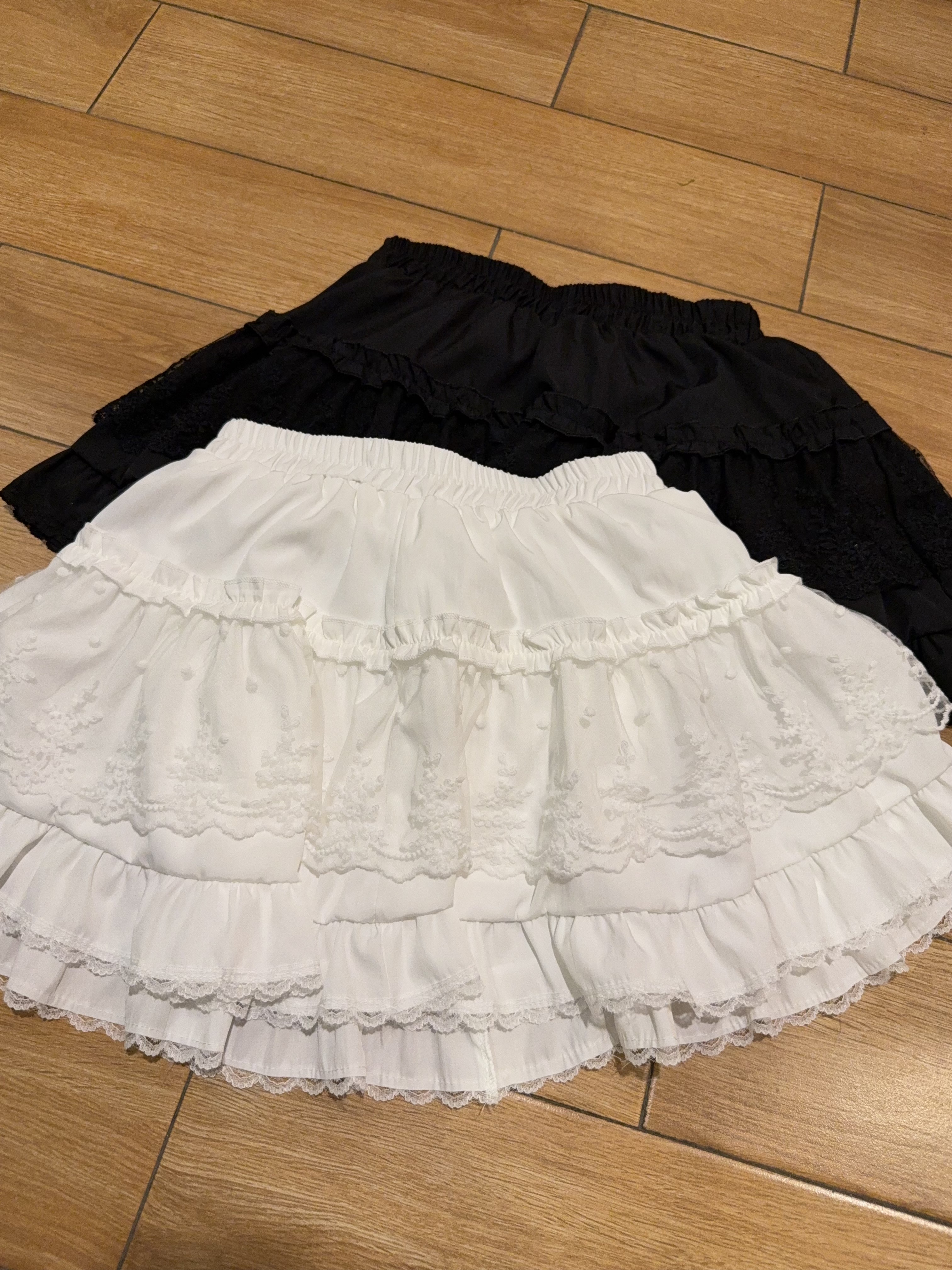 花边蕾丝层次感半身短裙R3009