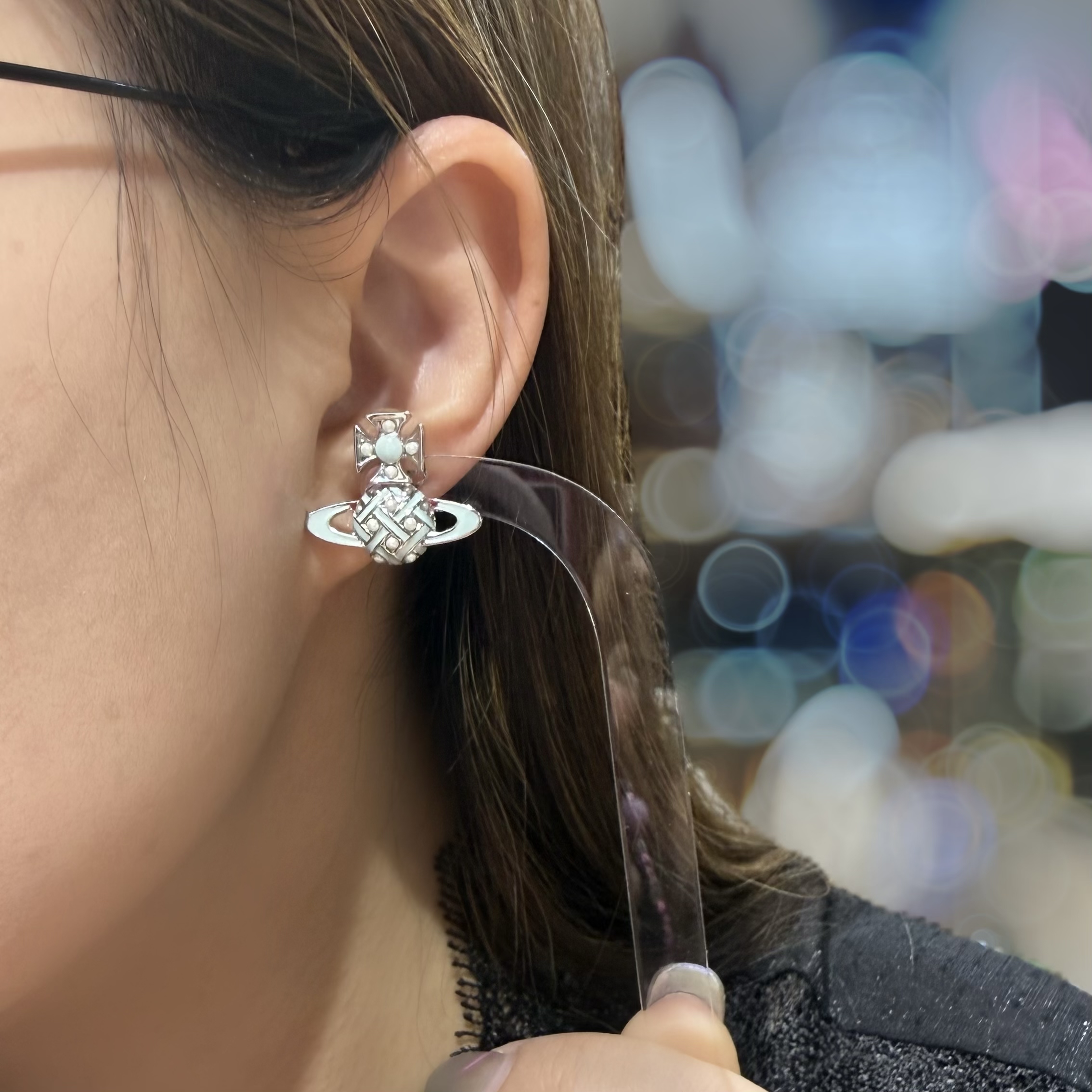 VW Cassie orb earring aqua
